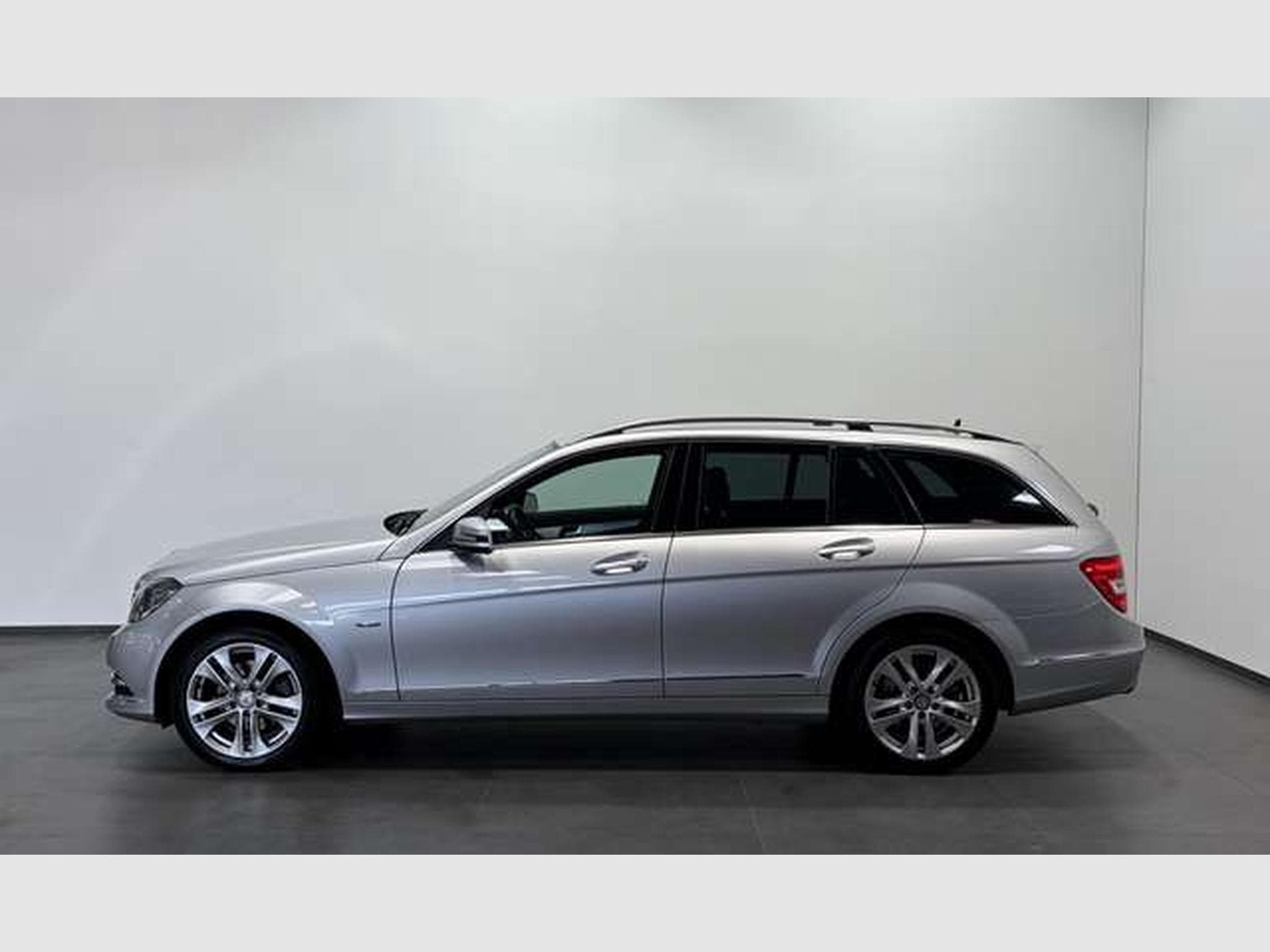 Mercedes C 250 CGI T BE Avantgarde 7GTr *2.H *Navi *MwSt. (2011) - Photo 3
