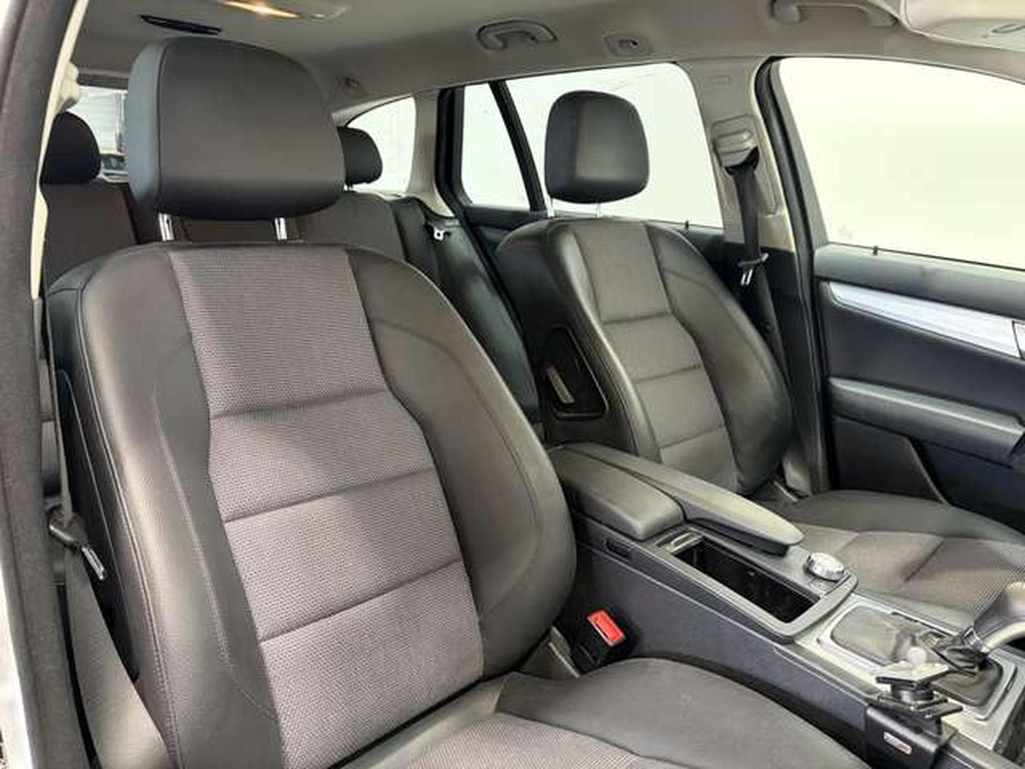 Mercedes C 250 CGI T BE Avantgarde 7GTr *2.H *Navi *MwSt. (2011) - Photo 14