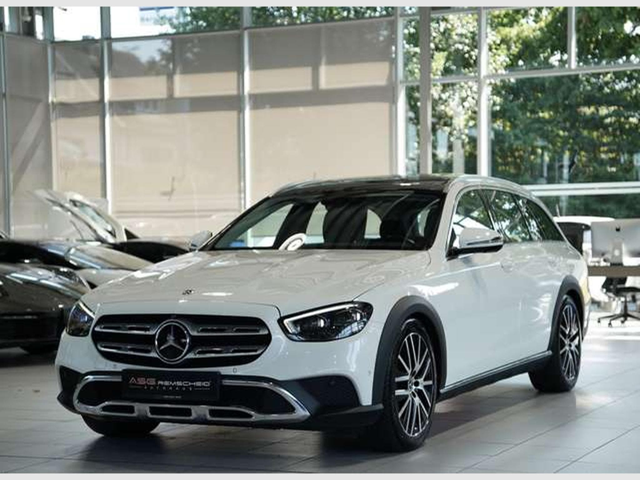 Mercedes E 400 d 4M All-Terrain *Memory *Pano *AHK *LUFT (2021) - Foto 5
