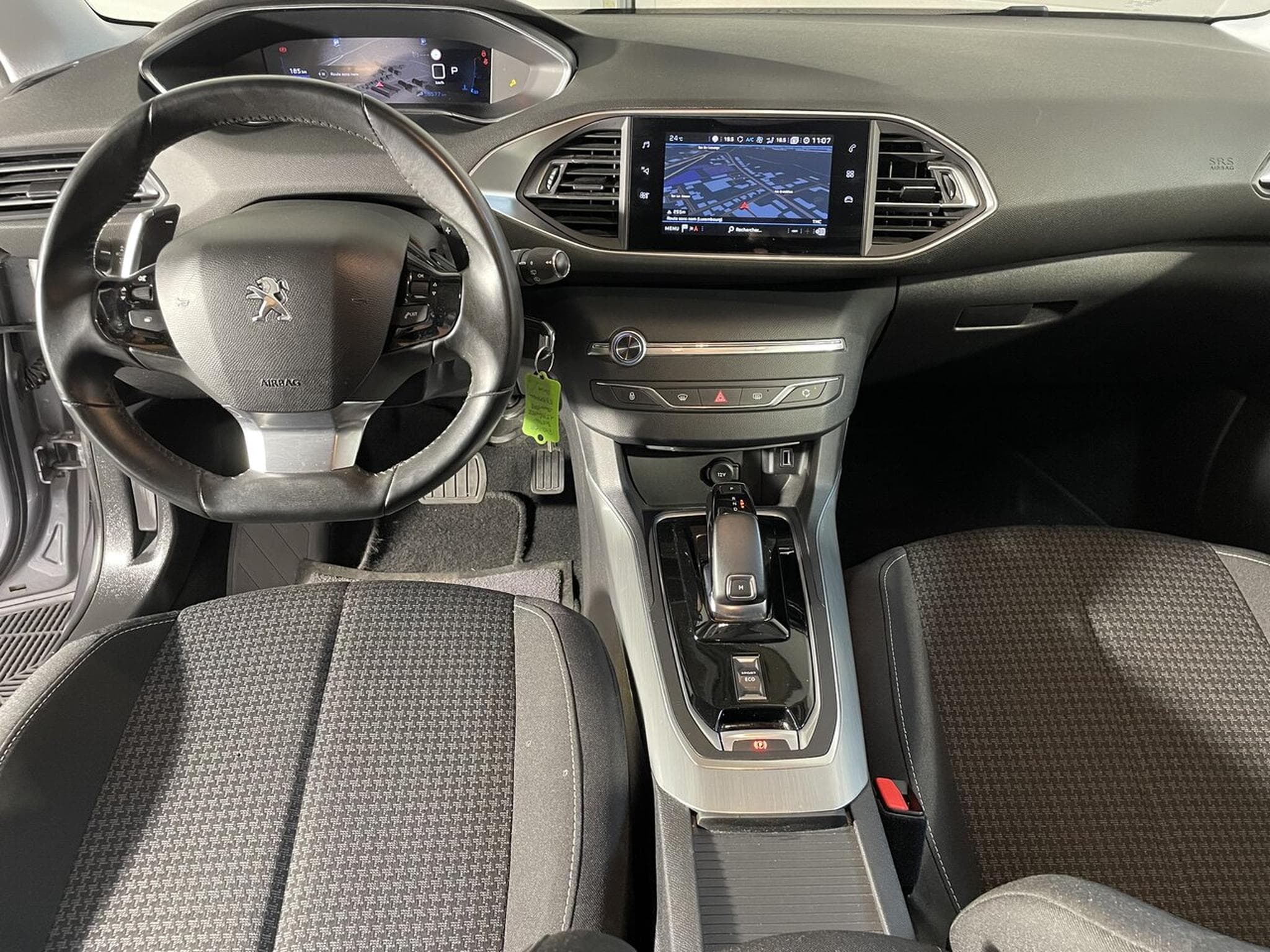 Peugeot 308 SW 1.5 BlueHDI 130 ACTIVE EAT8 GPS BLUETTOTH (2021) - Photo 3
