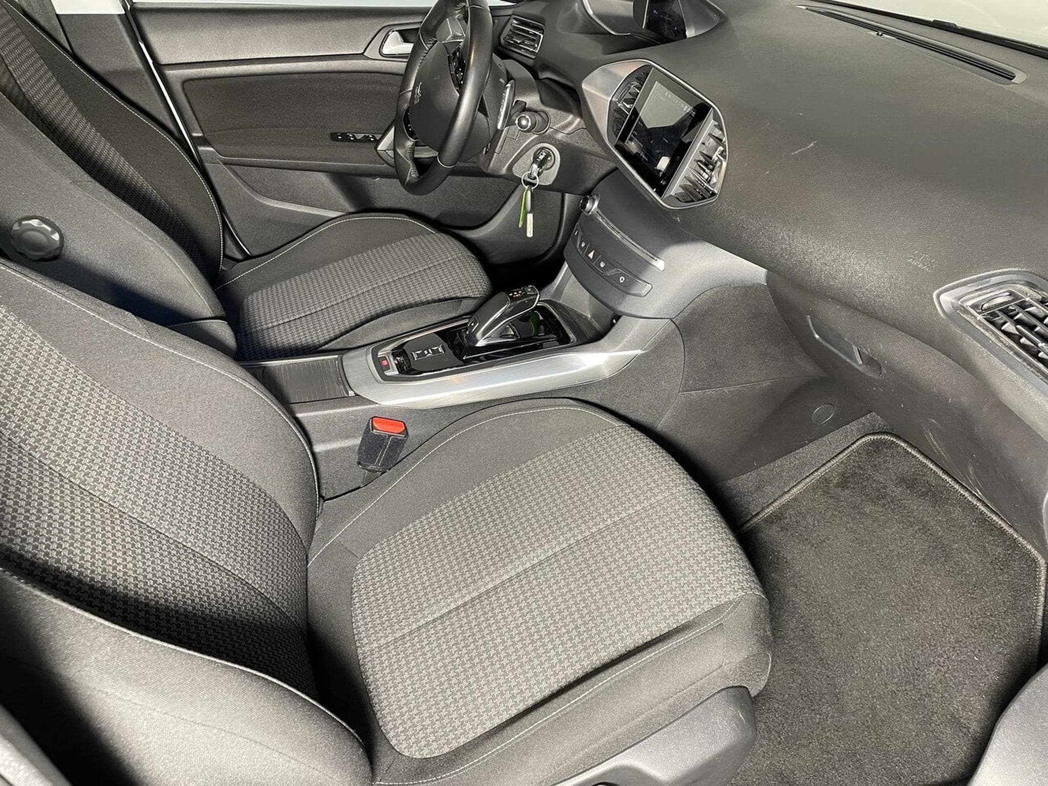 Peugeot 308 SW 1.5 BlueHDI 130 ACTIVE EAT8 GPS BLUETTOTH (2021) - Photo 10