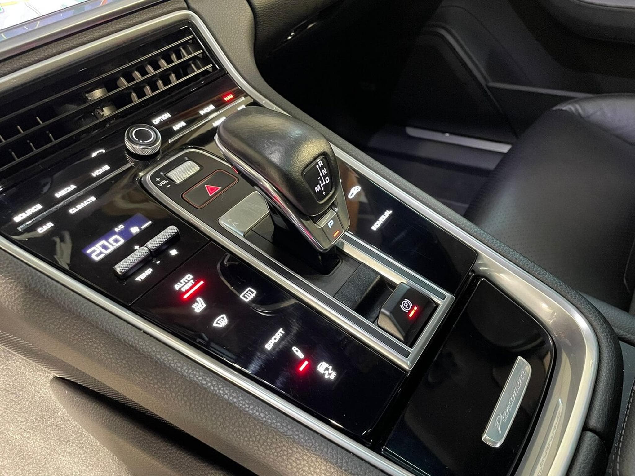 Porsche Panamera Sport Turismo 3.0 V6 330 CV PDK GPS (2018) - Photo 8