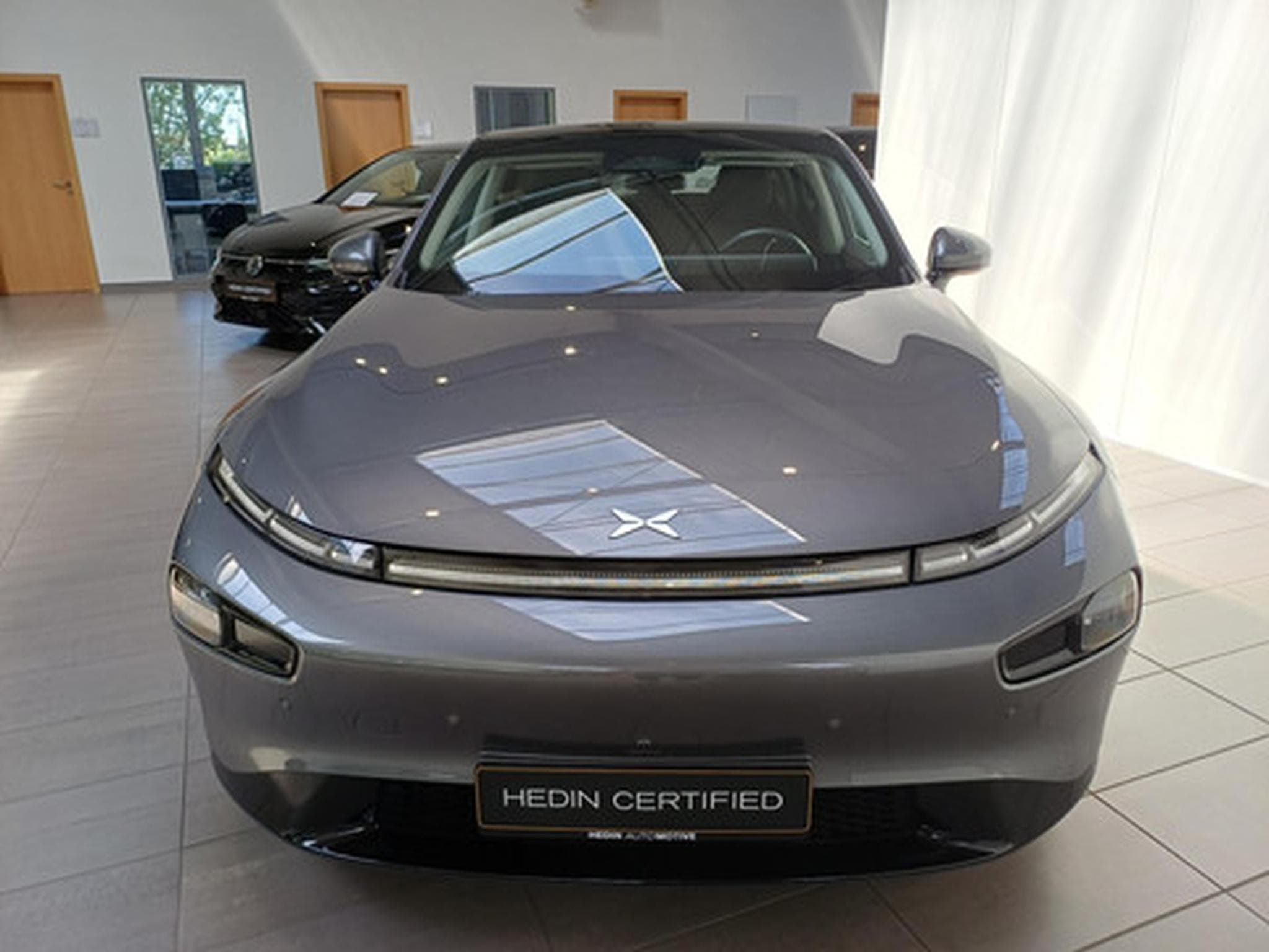 Xpeng P7 BEV 86KWH Long Range RWD (2025) - Photo 2