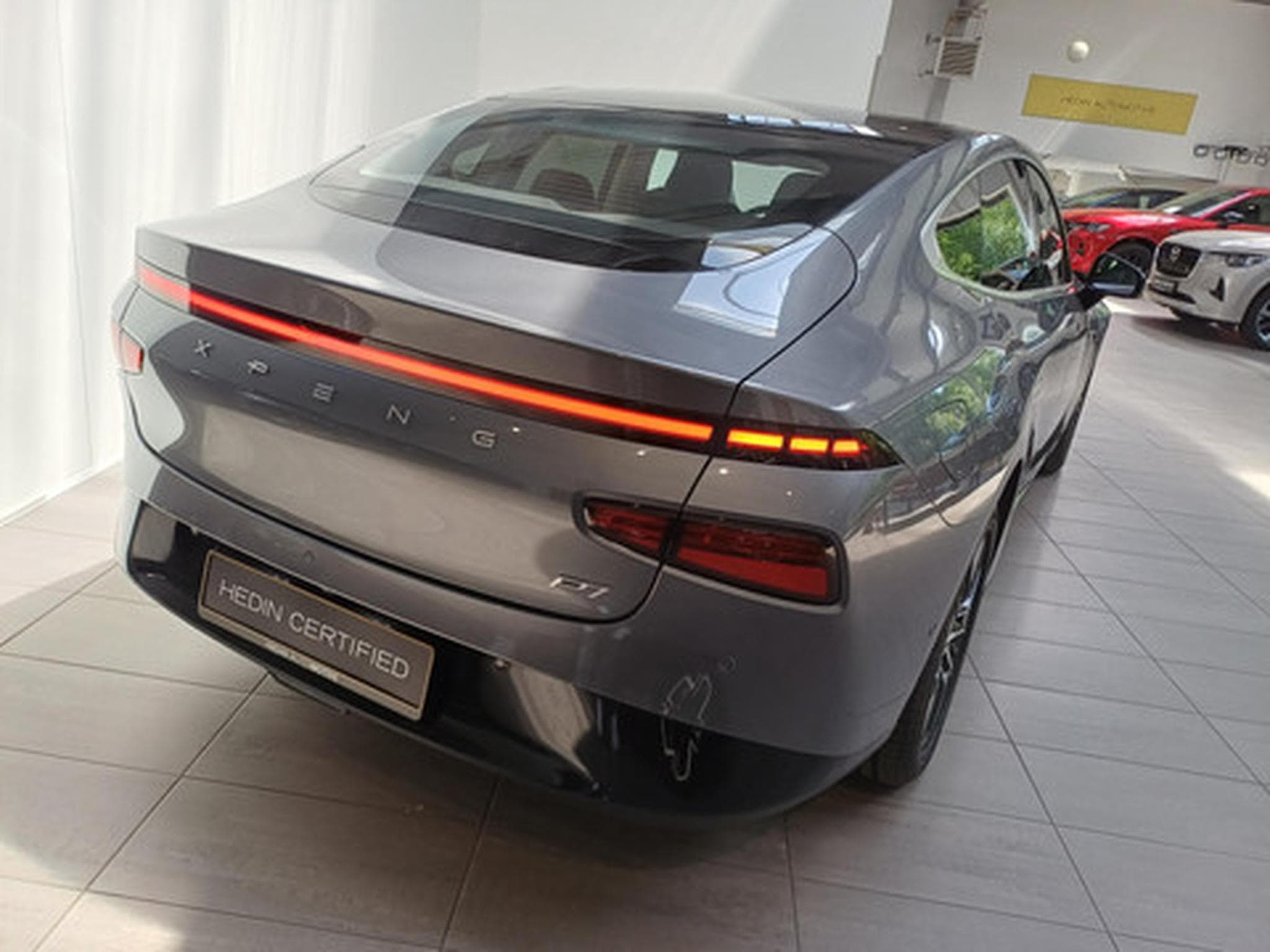 Xpeng P7 BEV 86KWH Long Range RWD (2025) - Photo 4