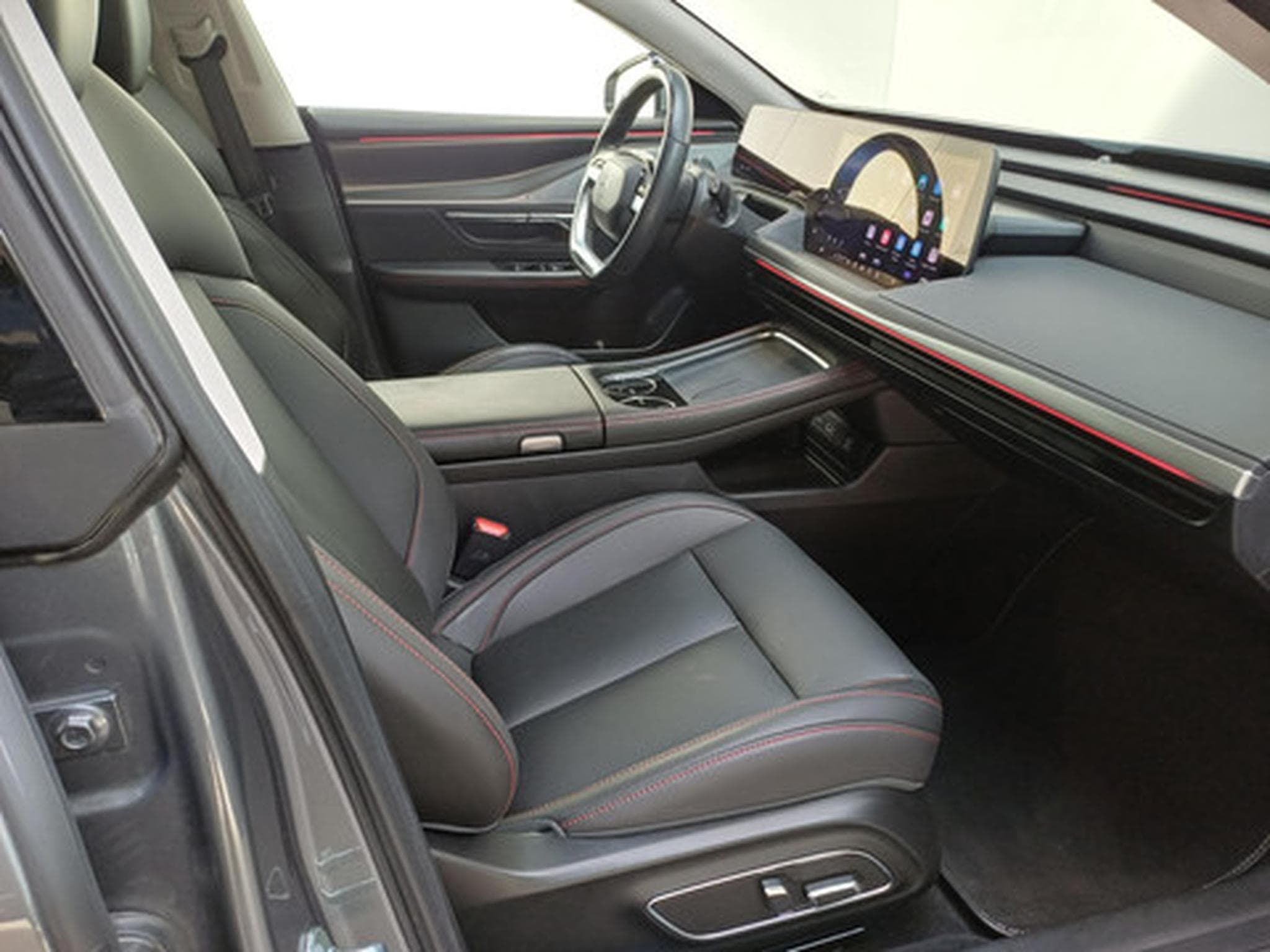 Xpeng P7 BEV 86KWH Long Range RWD (2025) - Photo 9