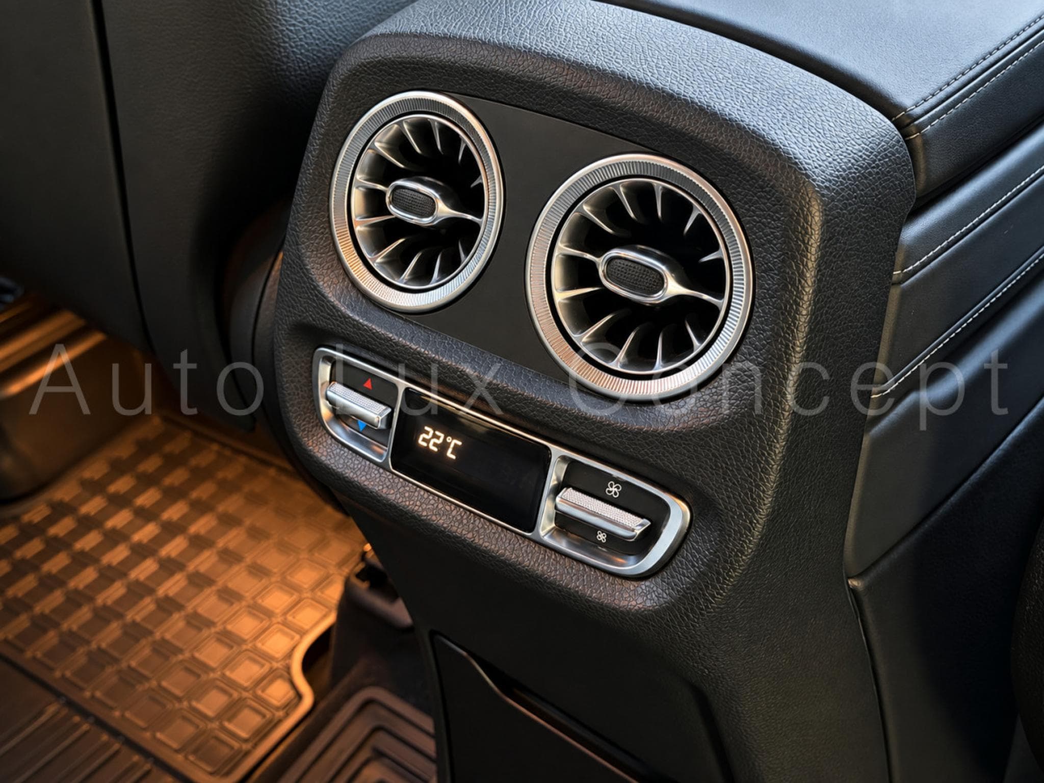 Mercedes G 63 AMG SUPERIOR Line (2023) - Photo 23