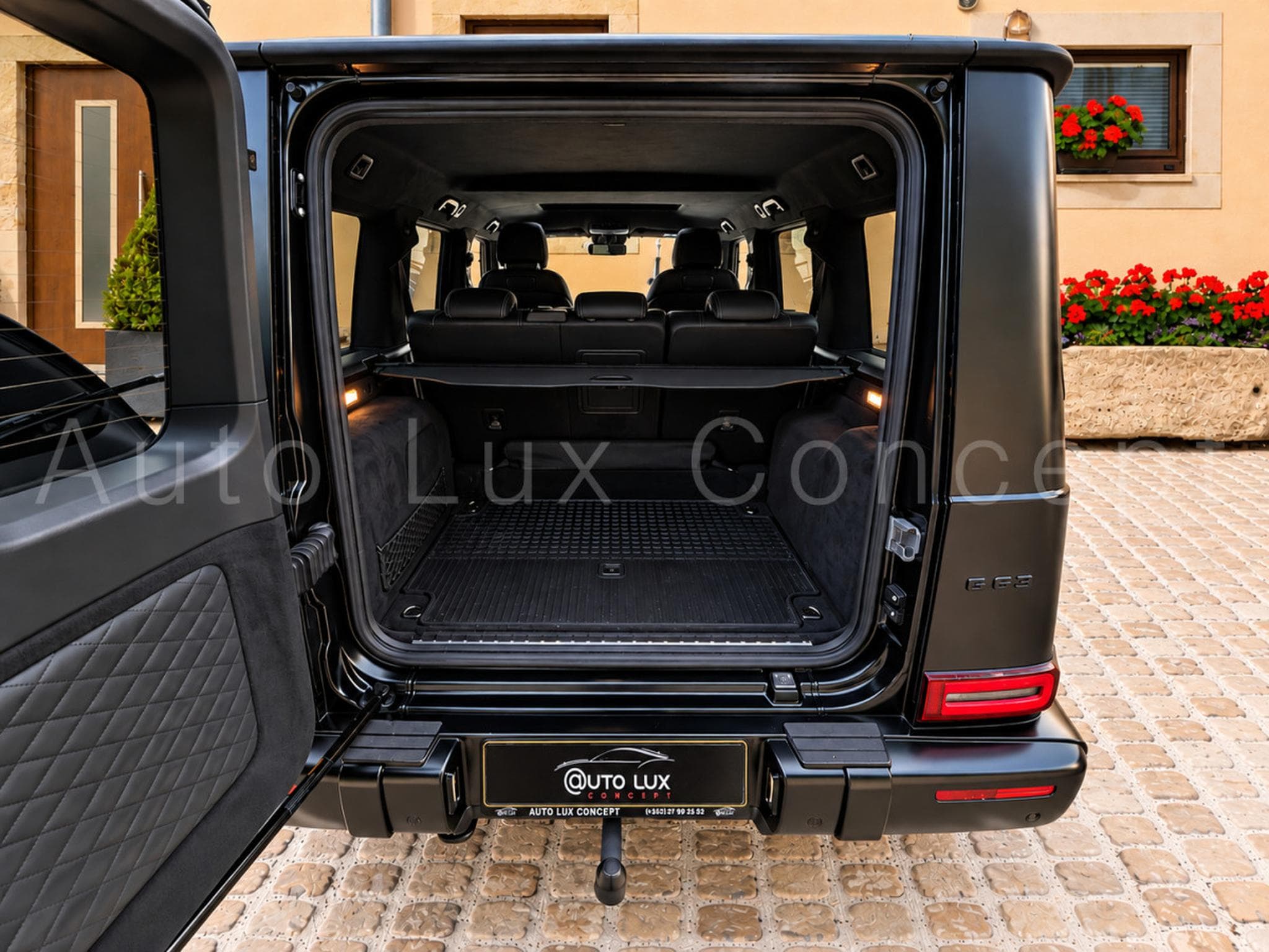 Mercedes G 63 AMG SUPERIOR Line (2023) - Photo 24