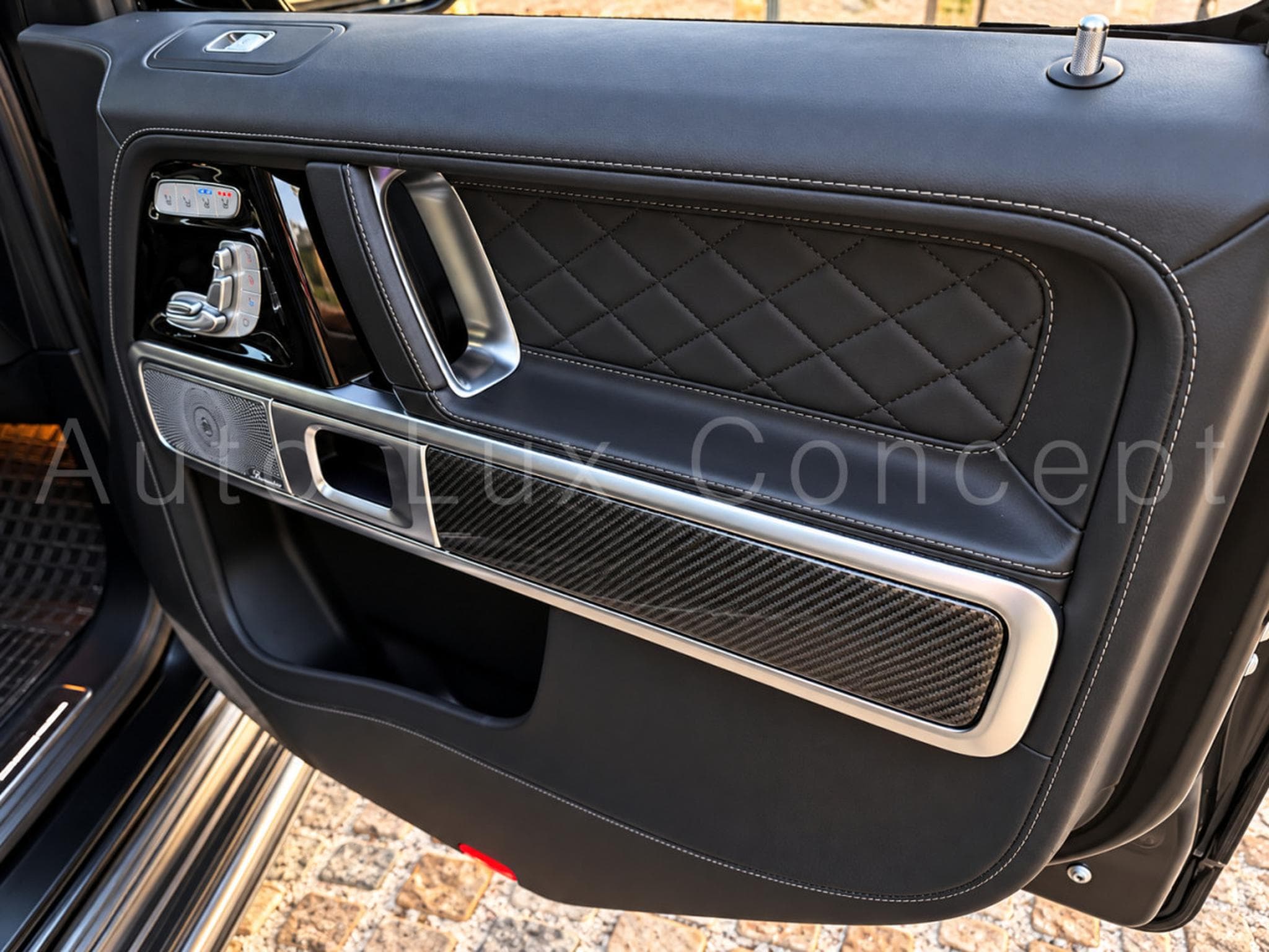 Mercedes G 63 AMG SUPERIOR Line (2023) - Photo 29