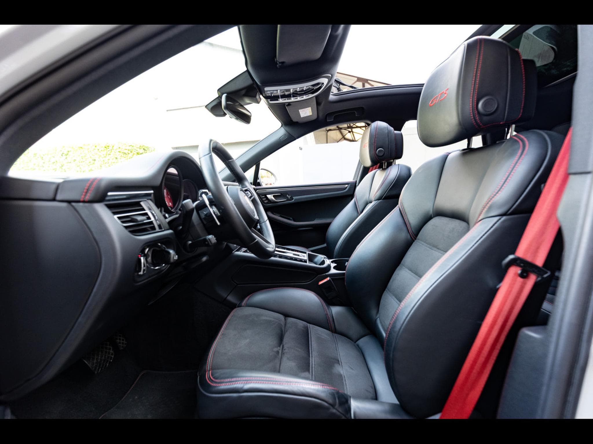 Porsche Macan III GTS PDK - PORSCHE APPROVED - CRAYON GREY (2024) - Photo 9