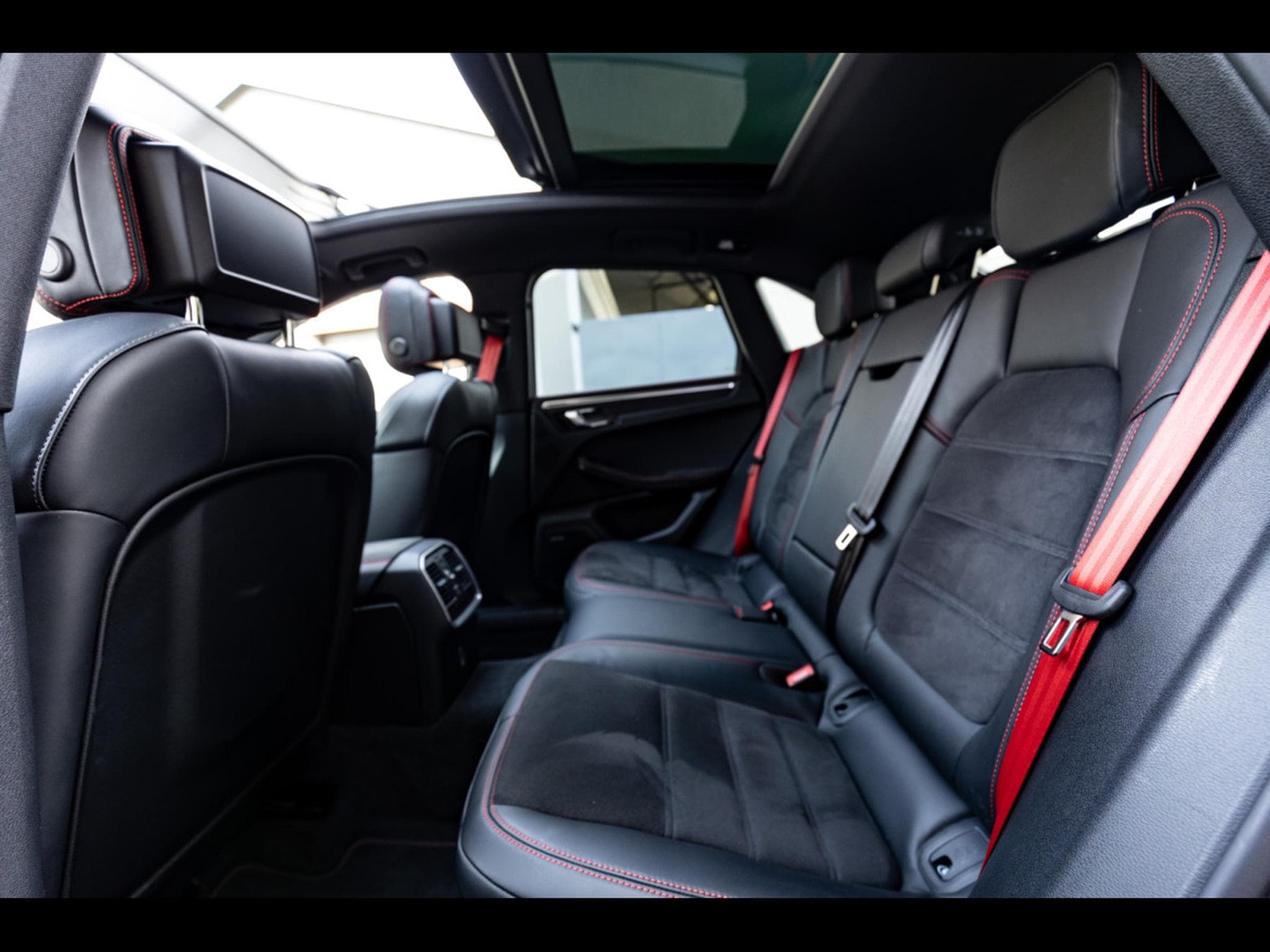 Porsche Macan III GTS PDK - PORSCHE APPROVED - CRAYON GREY (2024) - Photo 11