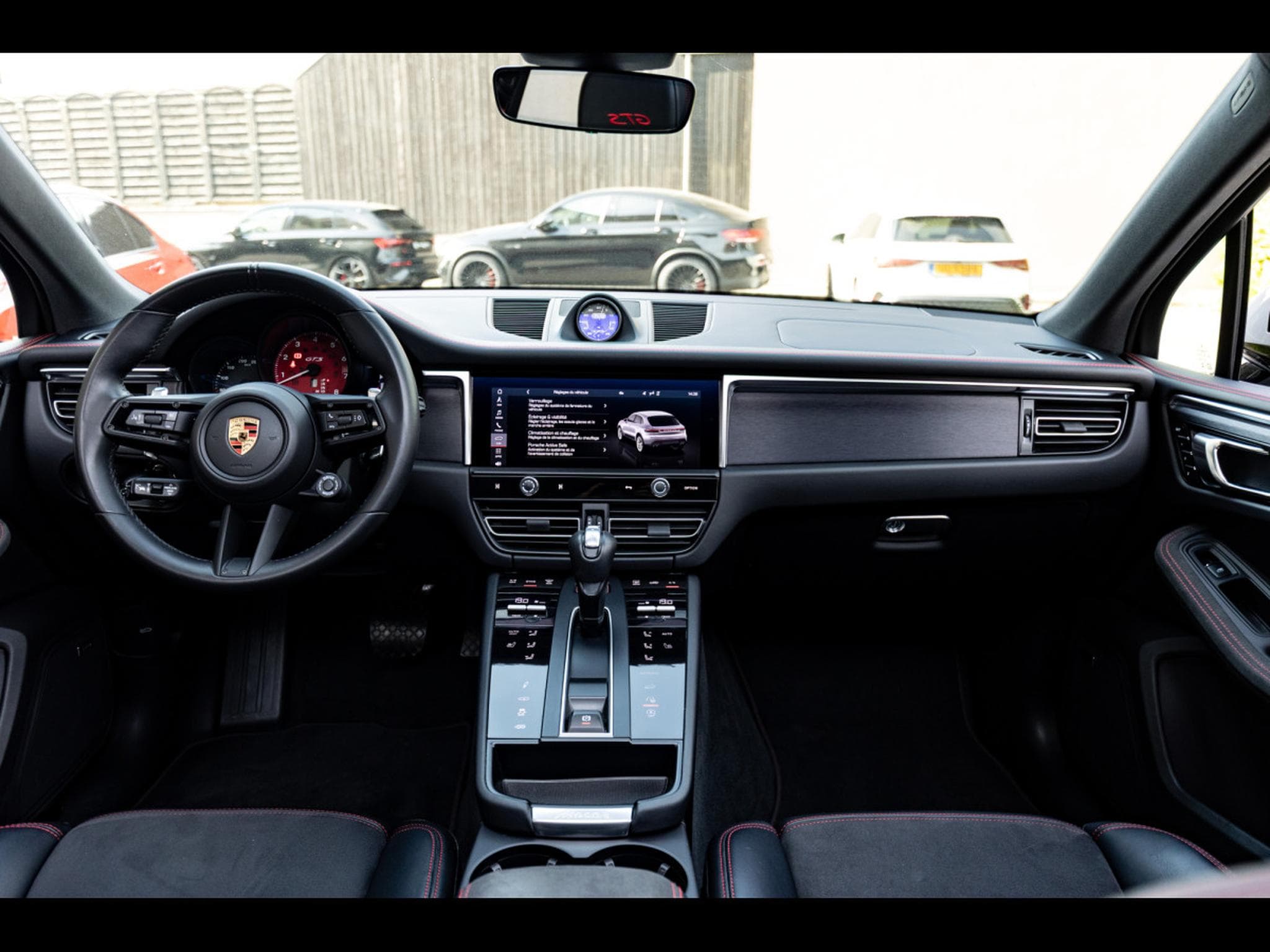 Porsche Macan III GTS PDK - PORSCHE APPROVED - CRAYON GREY (2024) - Photo 18