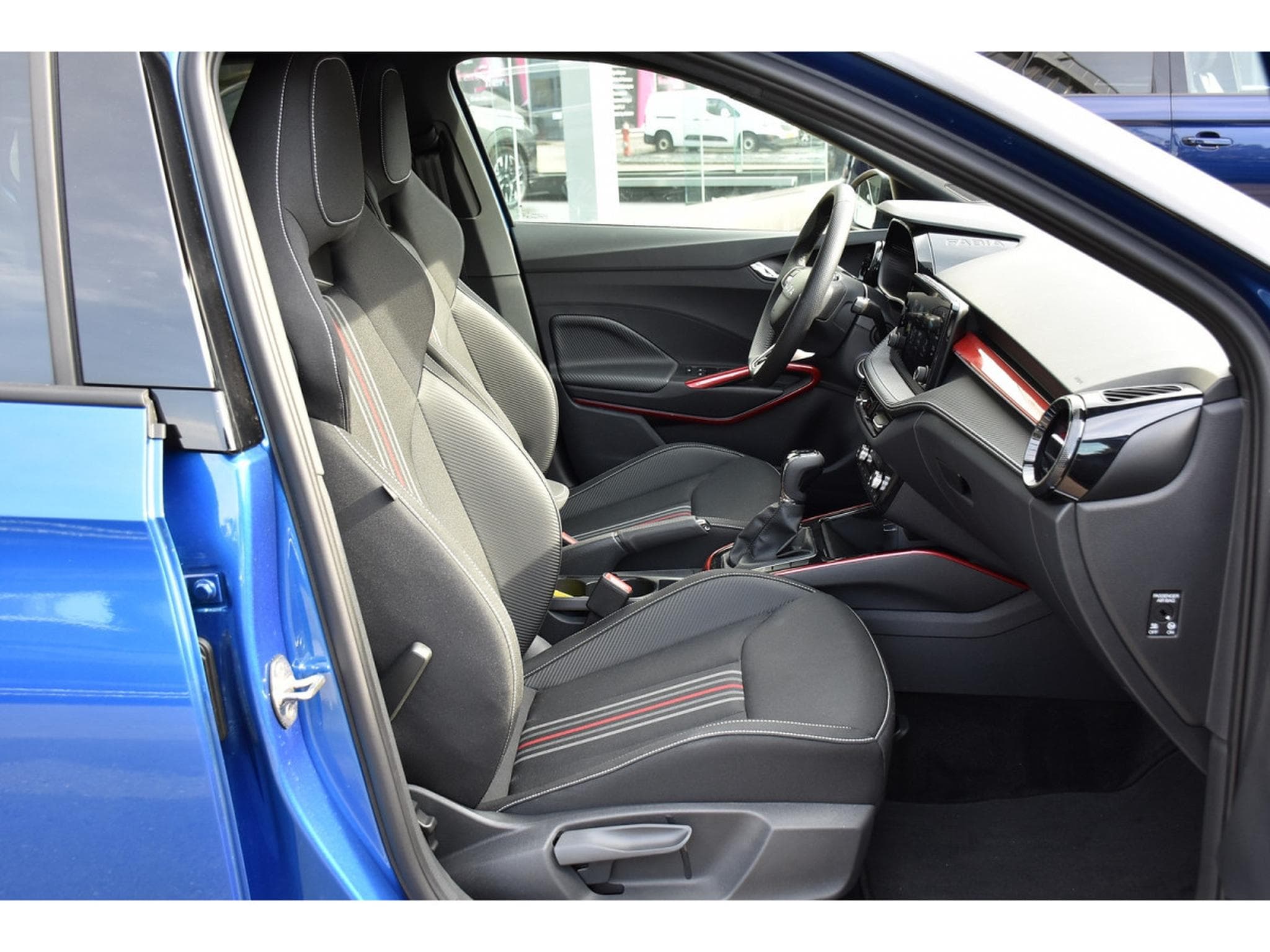 Skoda Fabia 1.0 TSI Monte Carlo DSG ACC TRAVEL CAM KESSY NEUVE (2026) - Foto 7