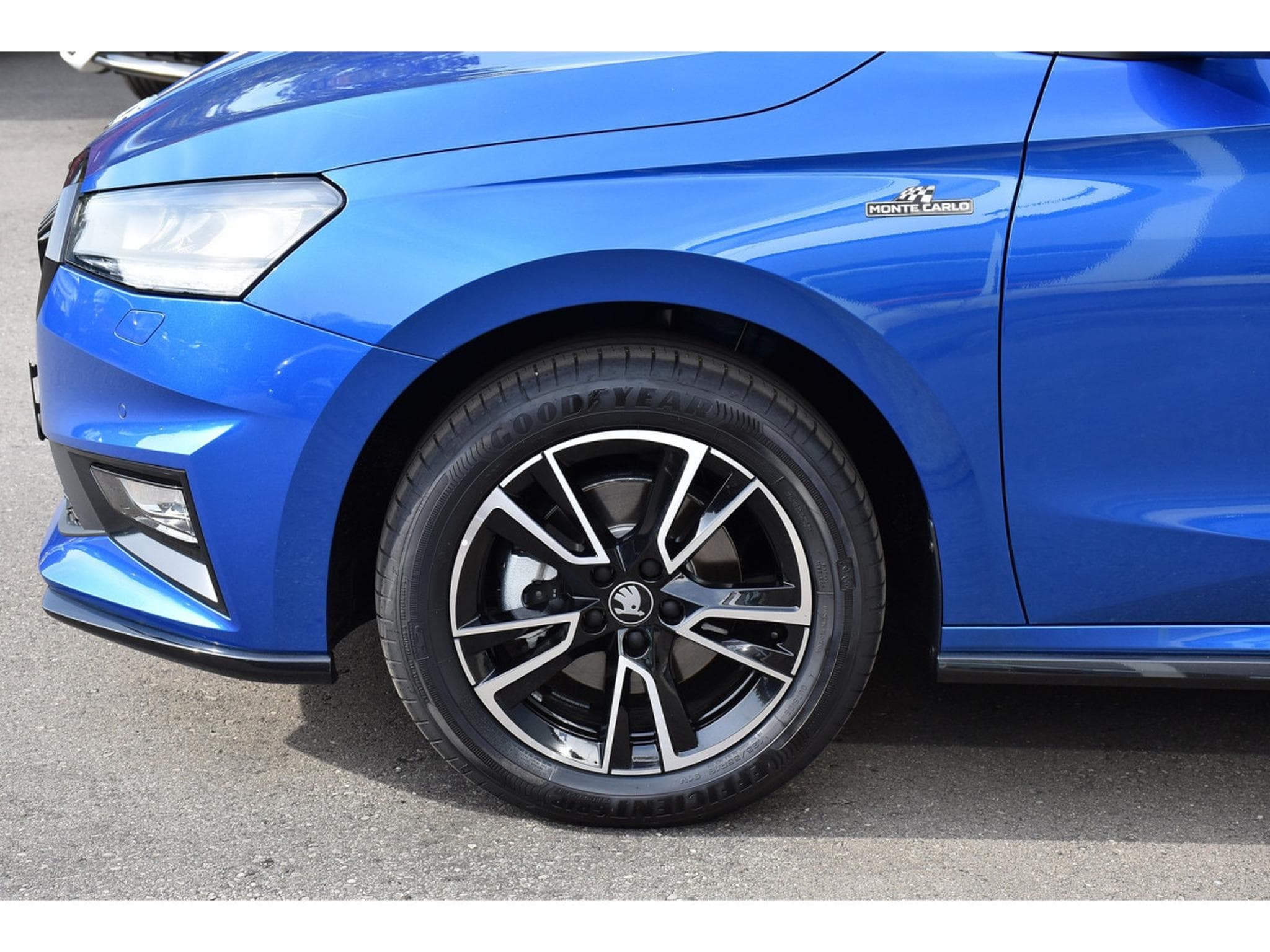 Skoda Fabia 1.0 TSI Monte Carlo DSG ACC TRAVEL CAM KESSY NEUVE (2026) - Foto 5