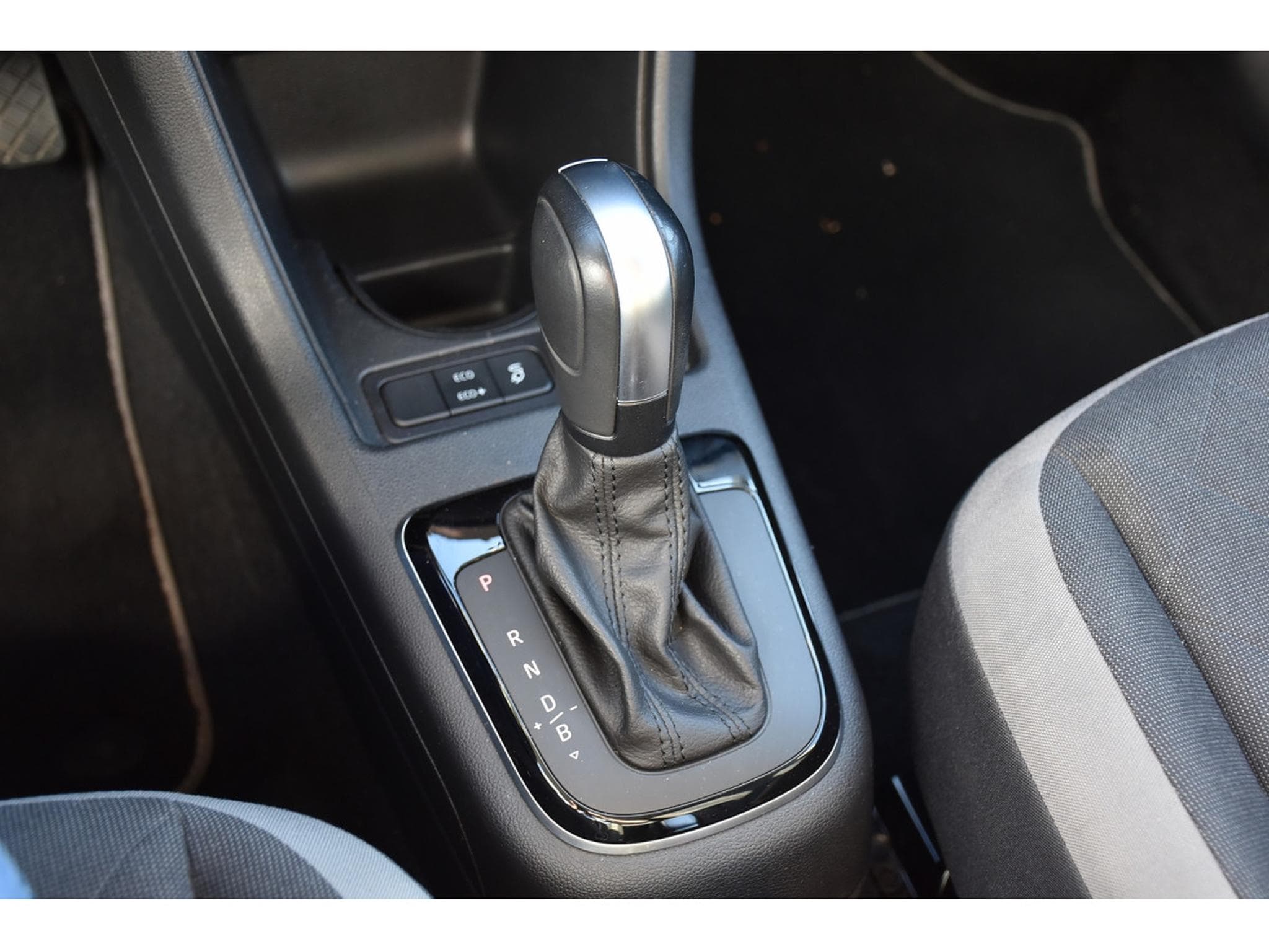 VW UP Move 32,3 kWh REGUL SG CHFF LANE CAM 1° MAIN (2022) - Foto 14