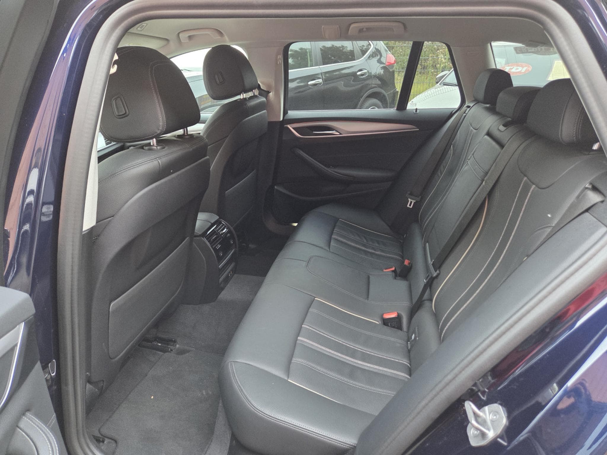 BMW 520 DA MHEV 190CV Touring Business (2022) - Photo 14