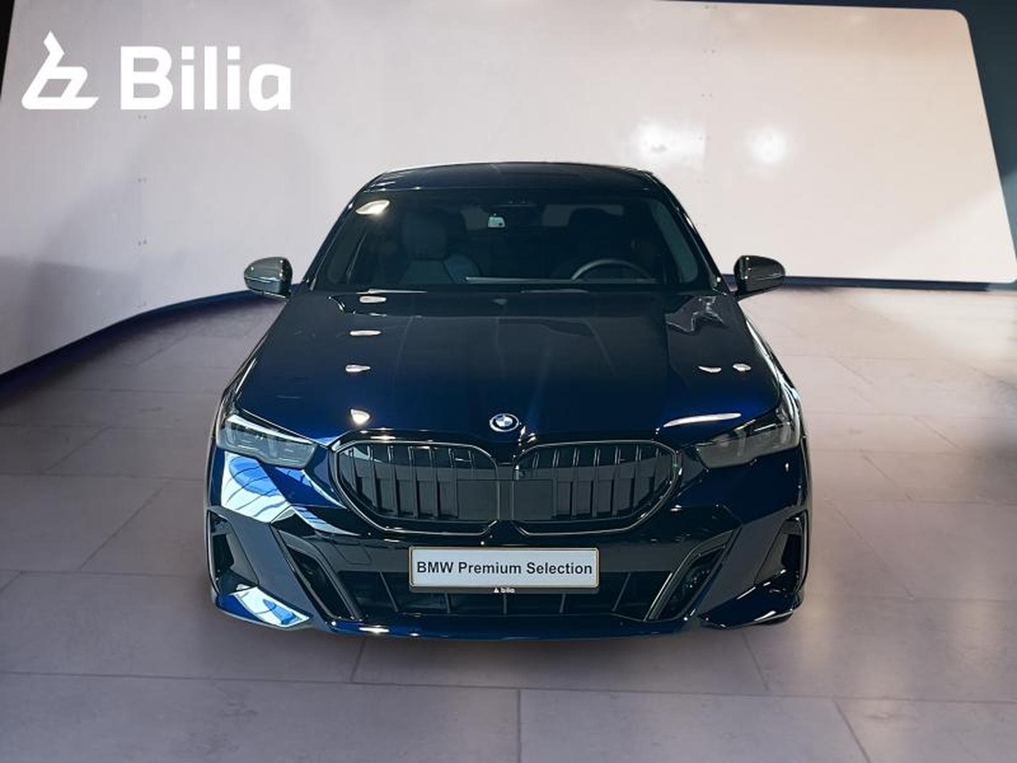 BMW Série 5 550e xDrive Berline (2025) - Photo 2