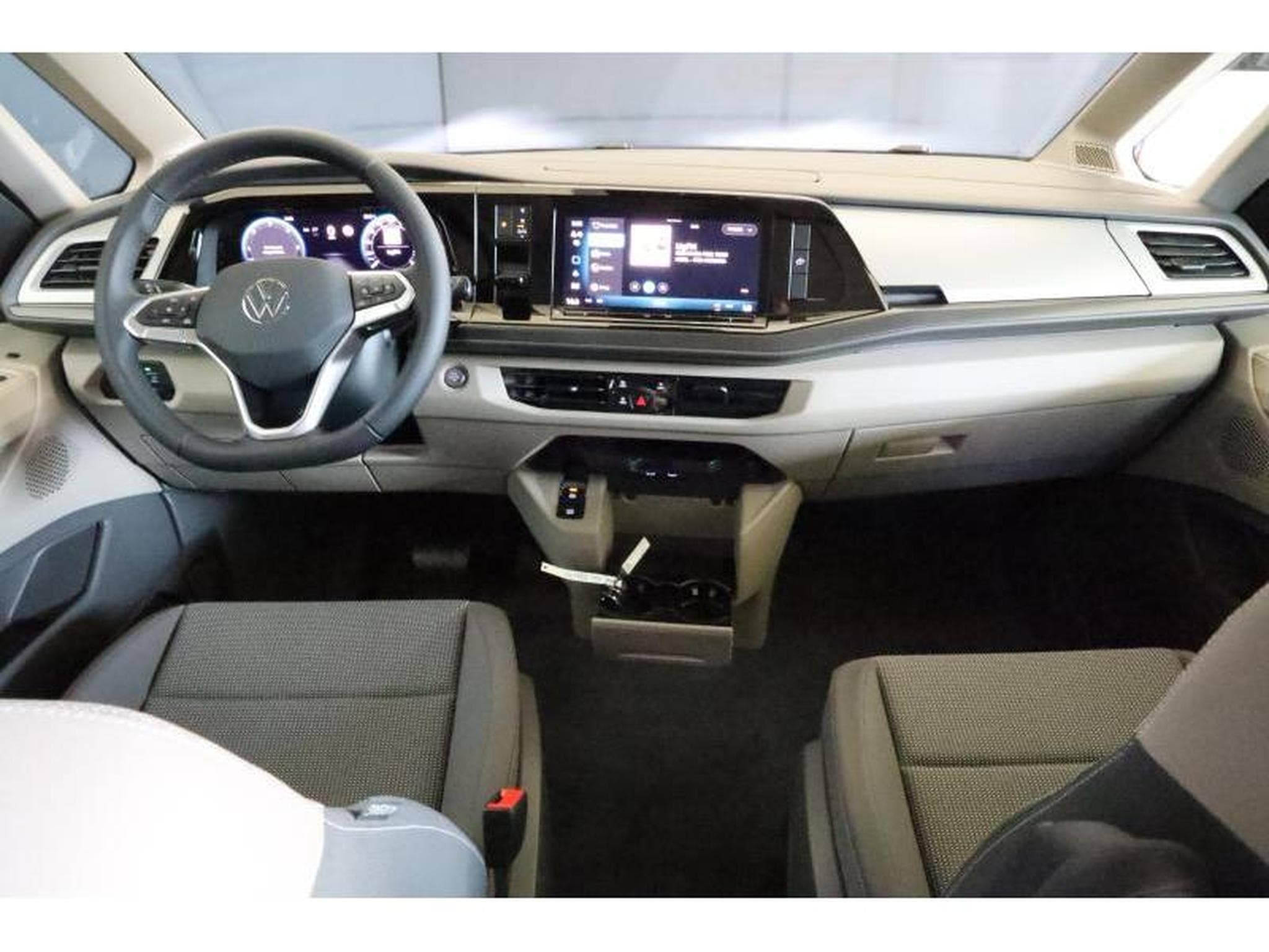 VW California Coast (2025) - Photo 2
