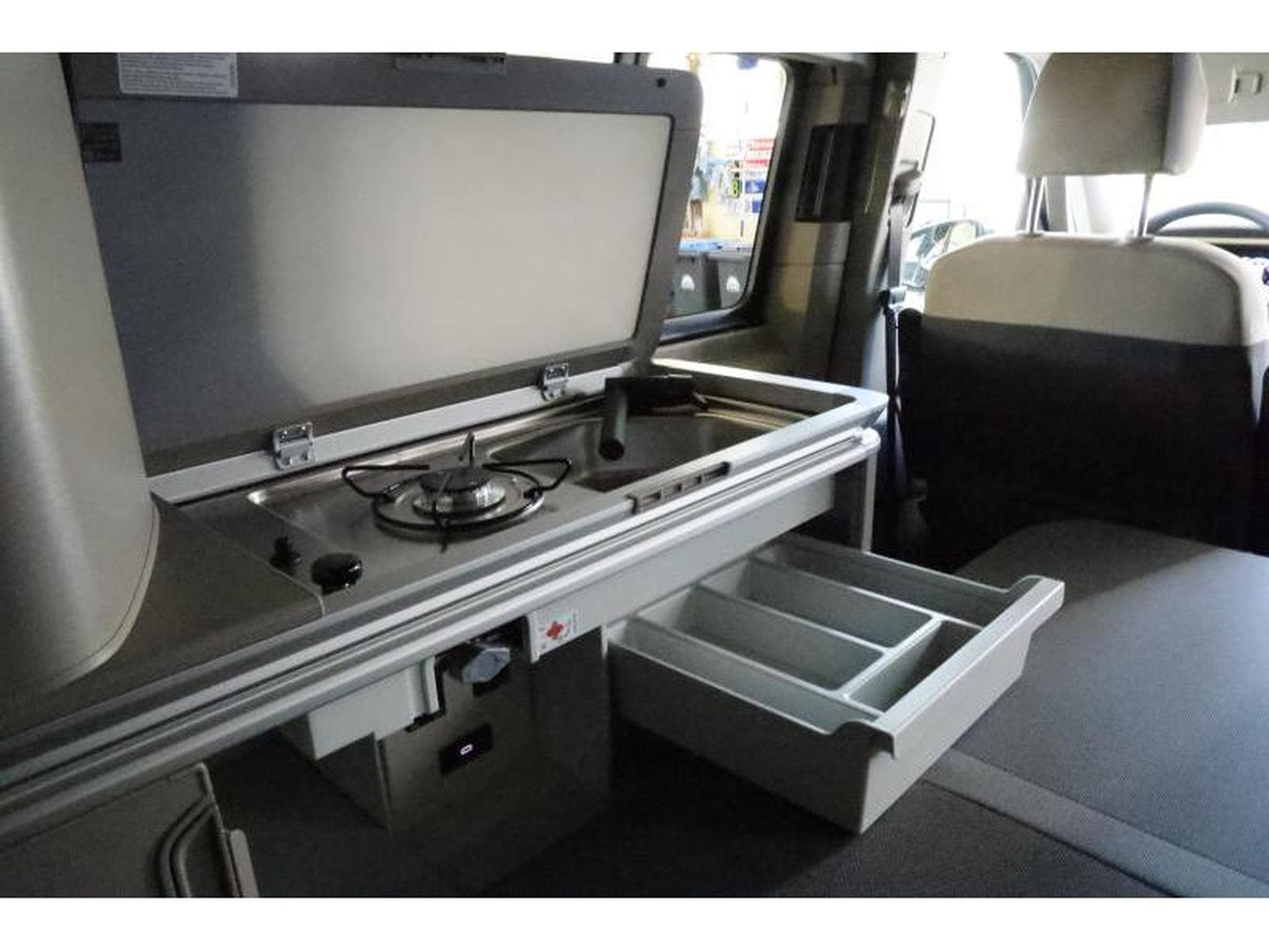 VW California Coast (2025) - Photo 34