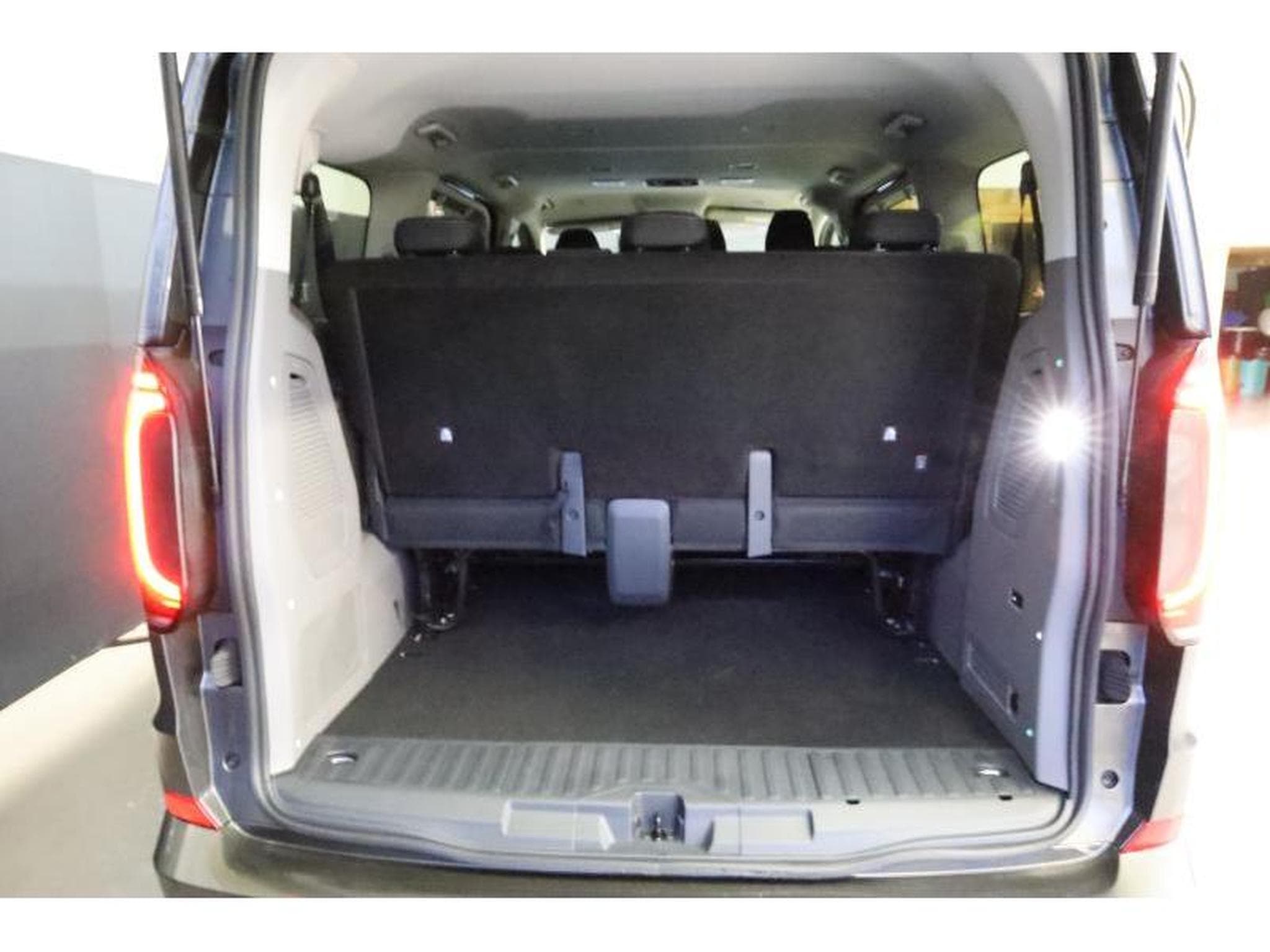 VW T7 STYLE COURT (2025) - Foto 7