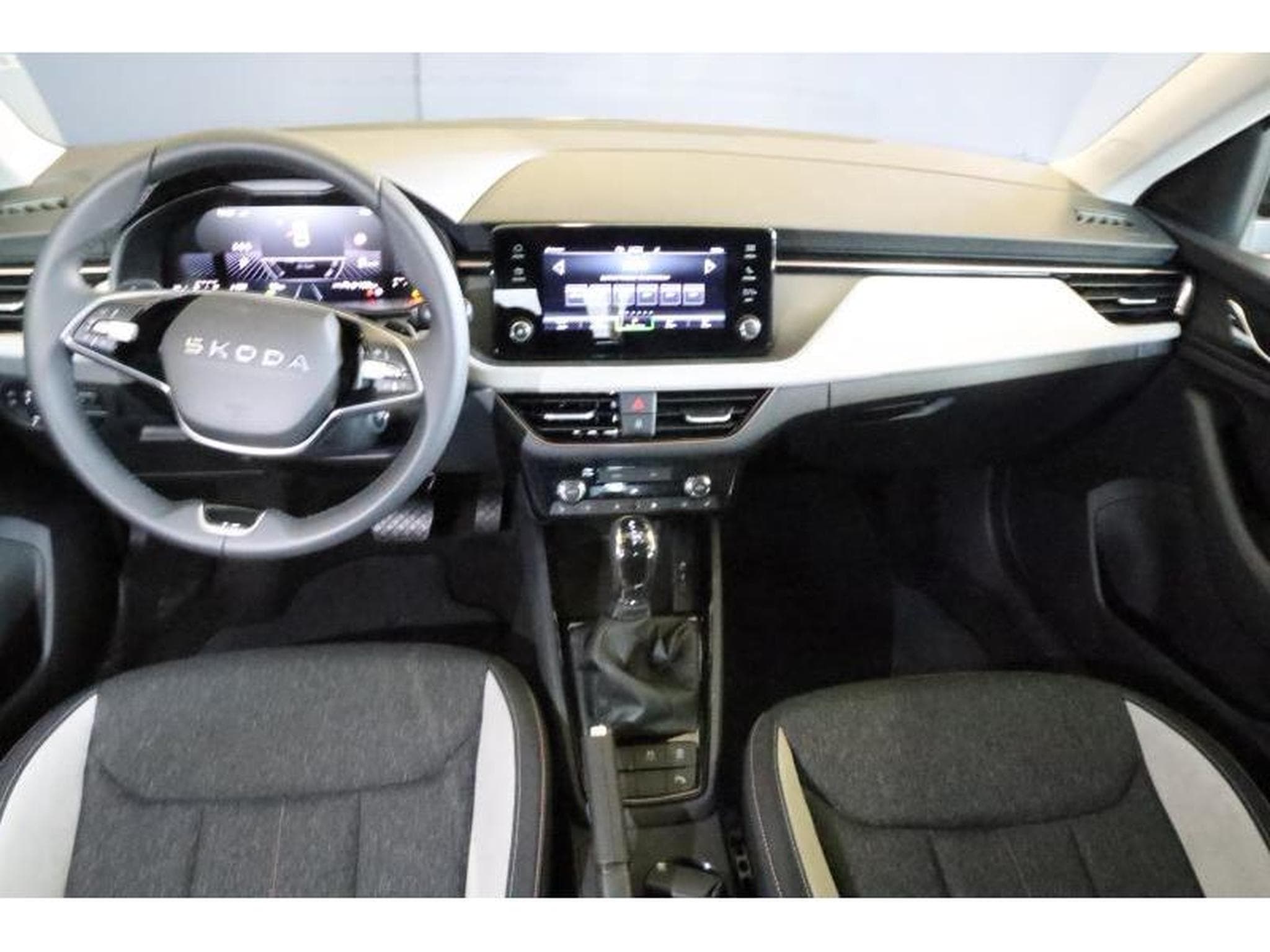 Skoda Scala Selection (2025) - Foto 2