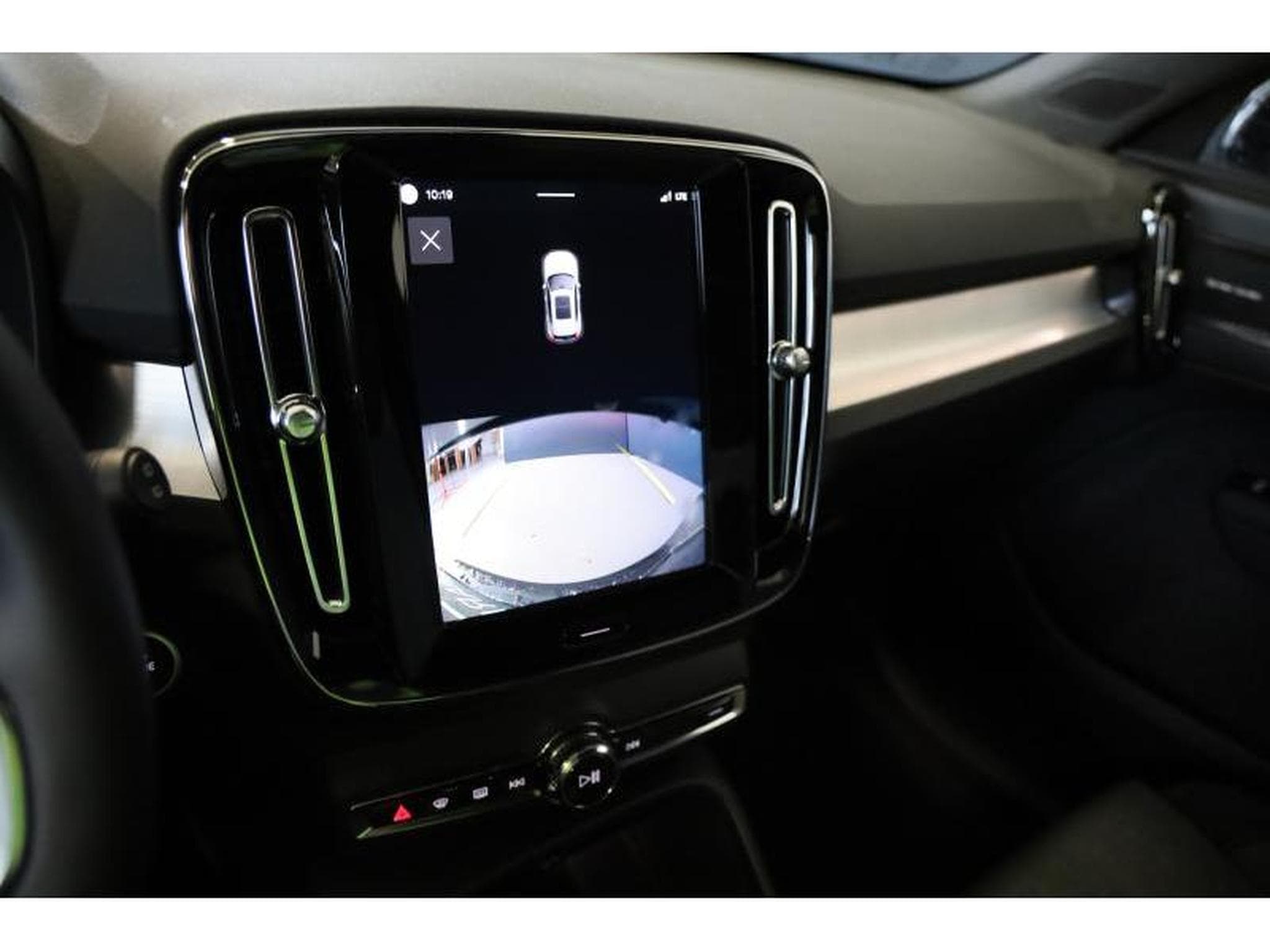 Volvo XC40 Dark (2025) - Photo 6