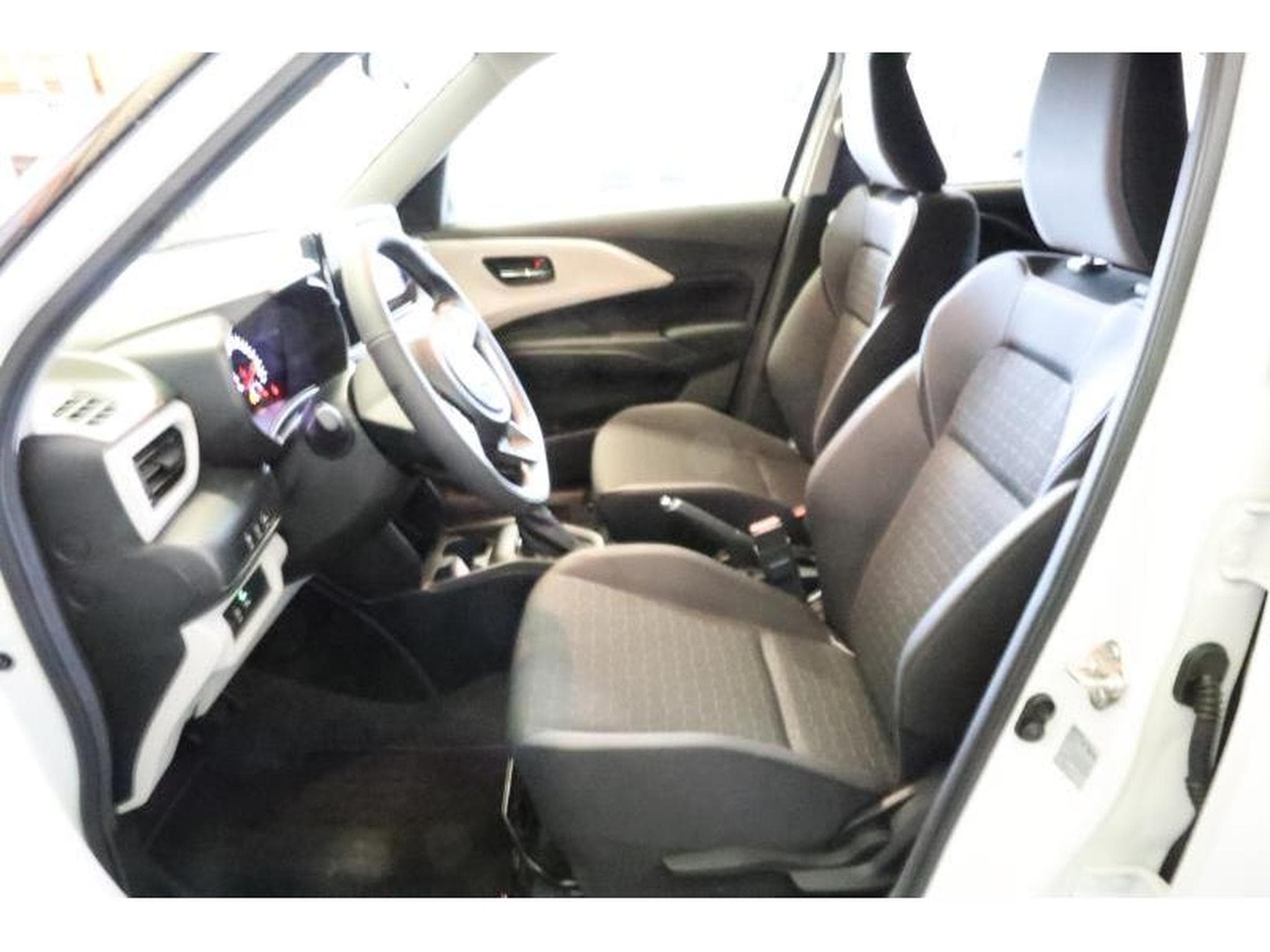 Suzuki Swift GL + (2025) - Foto 12