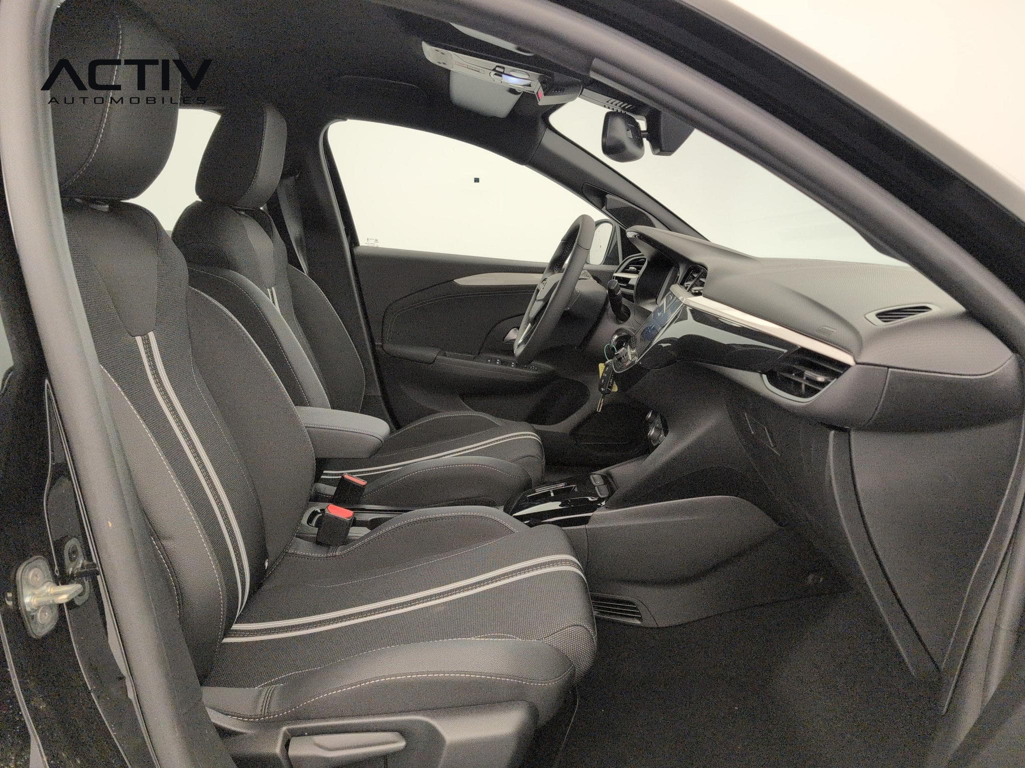 Opel Corsa 1.2 Turbo Hybrid 110 ch Autom GS (2026) - Foto 9