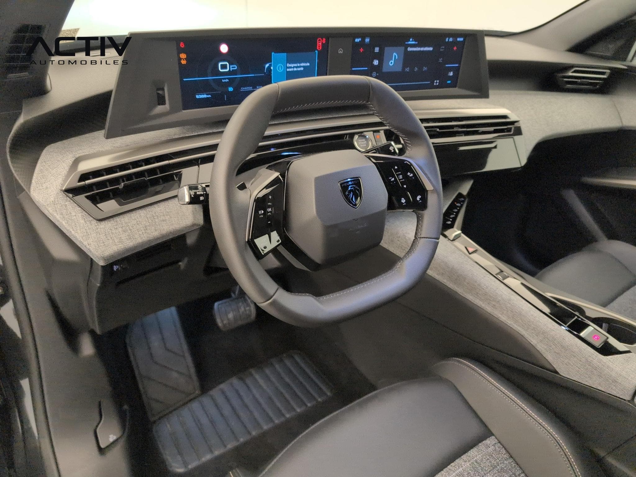 Peugeot 3008 Hybrid 145 e-DCS6 Allure (2025) - Photo 15