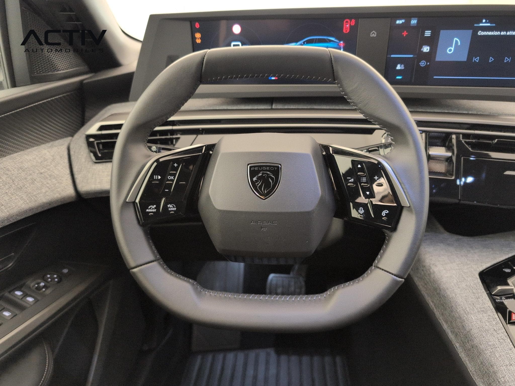 Peugeot 3008 Hybrid 145 e-DCS6 Allure (2025) - Photo 19