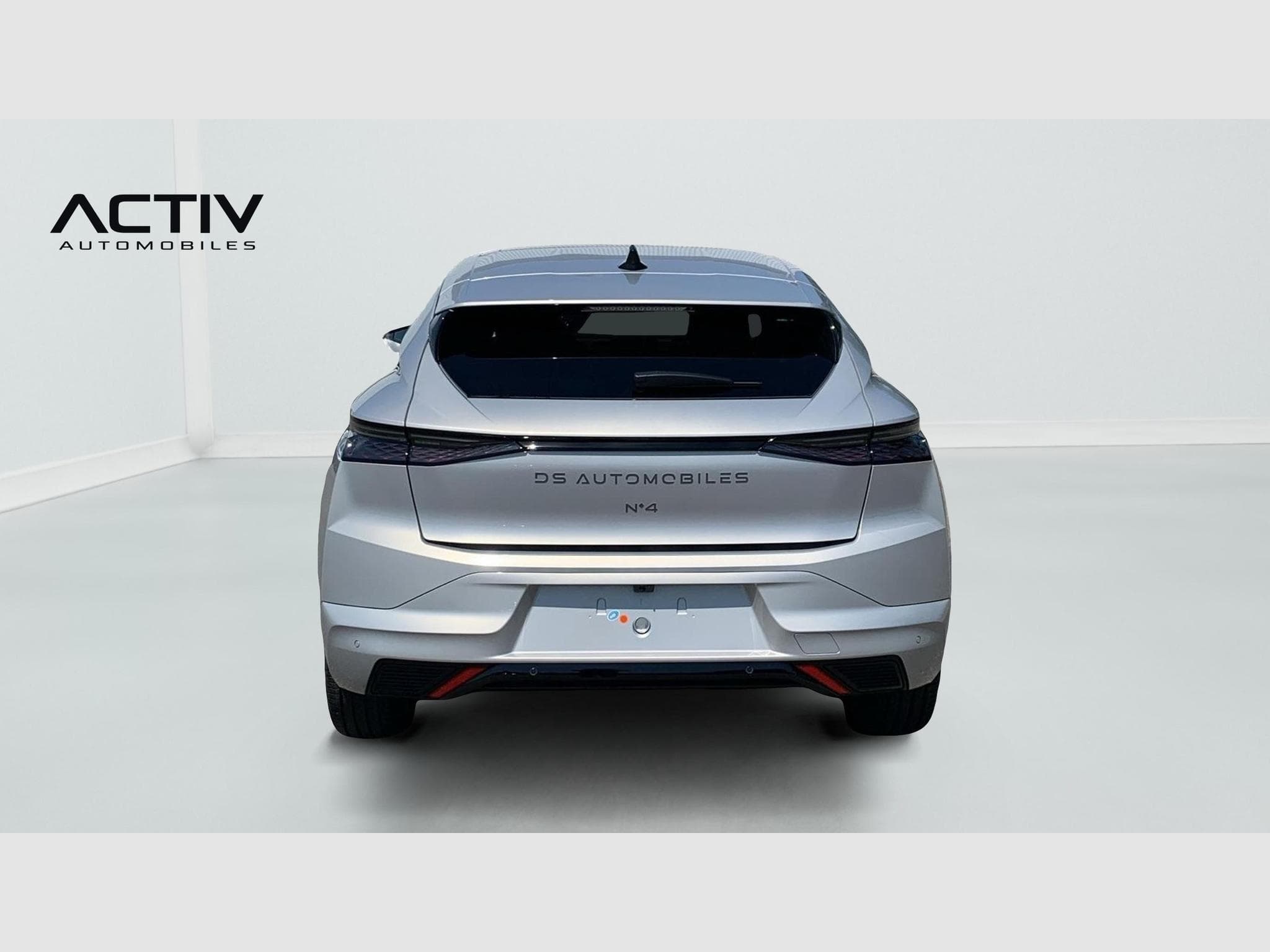 DS Automobiles DS4 Hybride 145 e-DCT6 Etoile - Alcantara (2025) - Photo 6