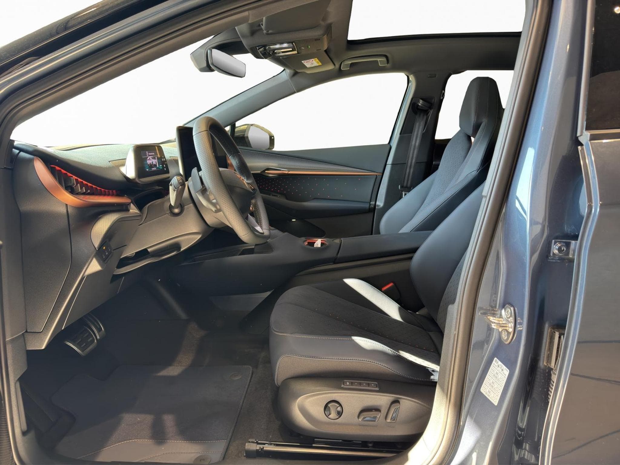 Cupra Tavascan Eligible for Luxembourg\'s €3,000 BEV subsidy T&Cs apply. (2026) - Foto 9