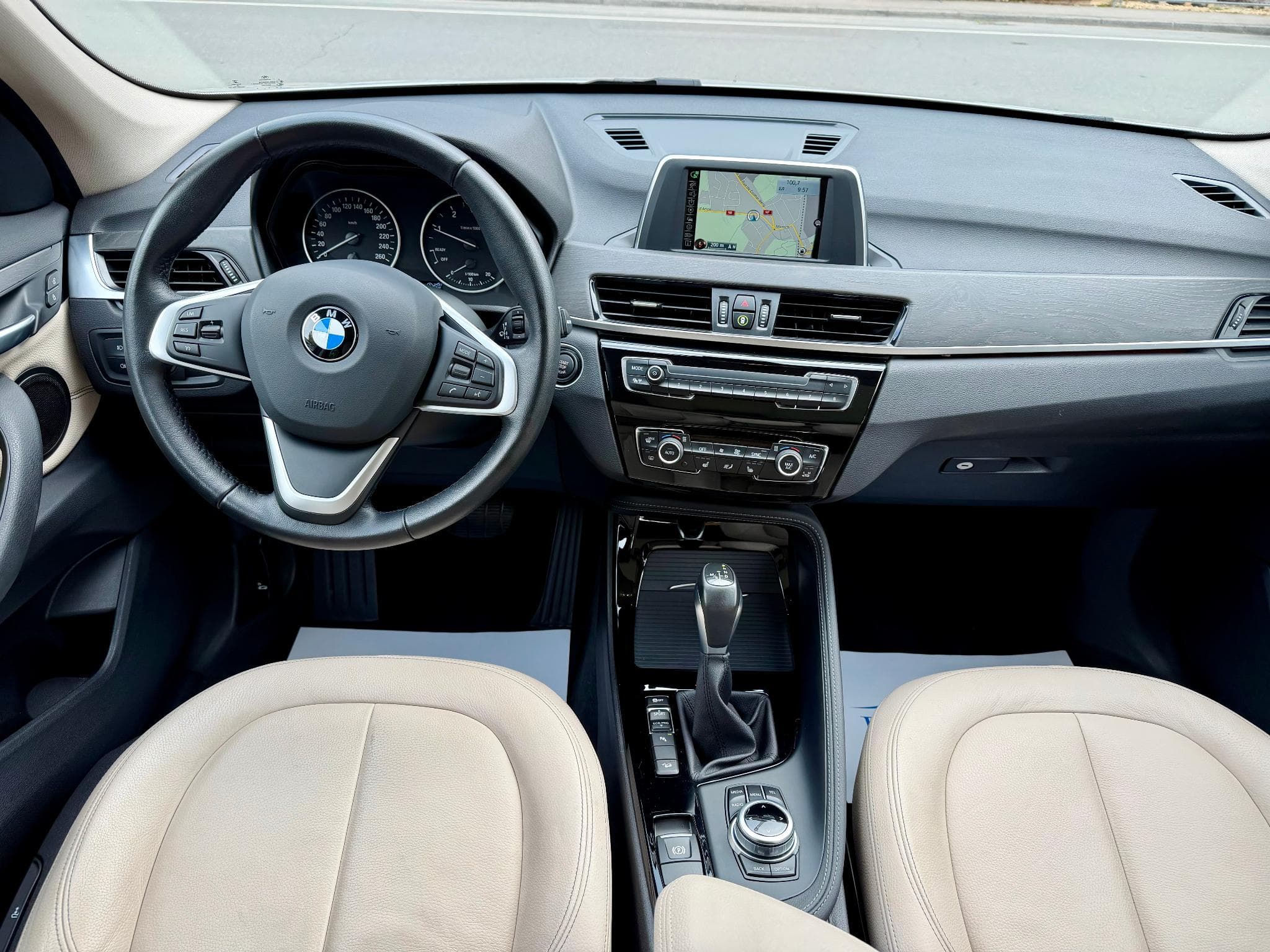 BMW X1 xDrive25d 231 Steptronic X-Line (2016) - Photo 8