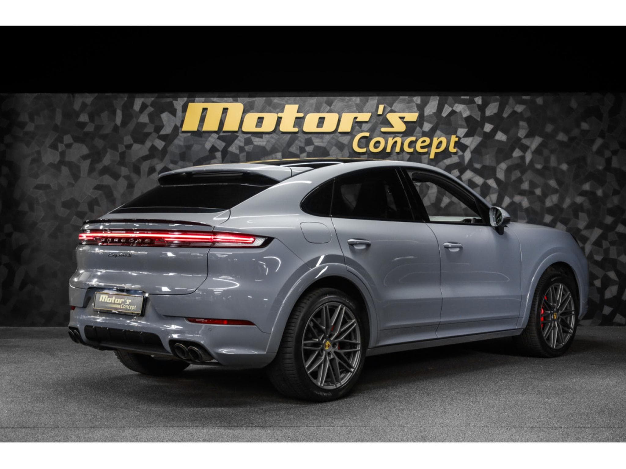 Porsche Cayenne S Coupé - ARCTIC GREY (2023) - Photo 3