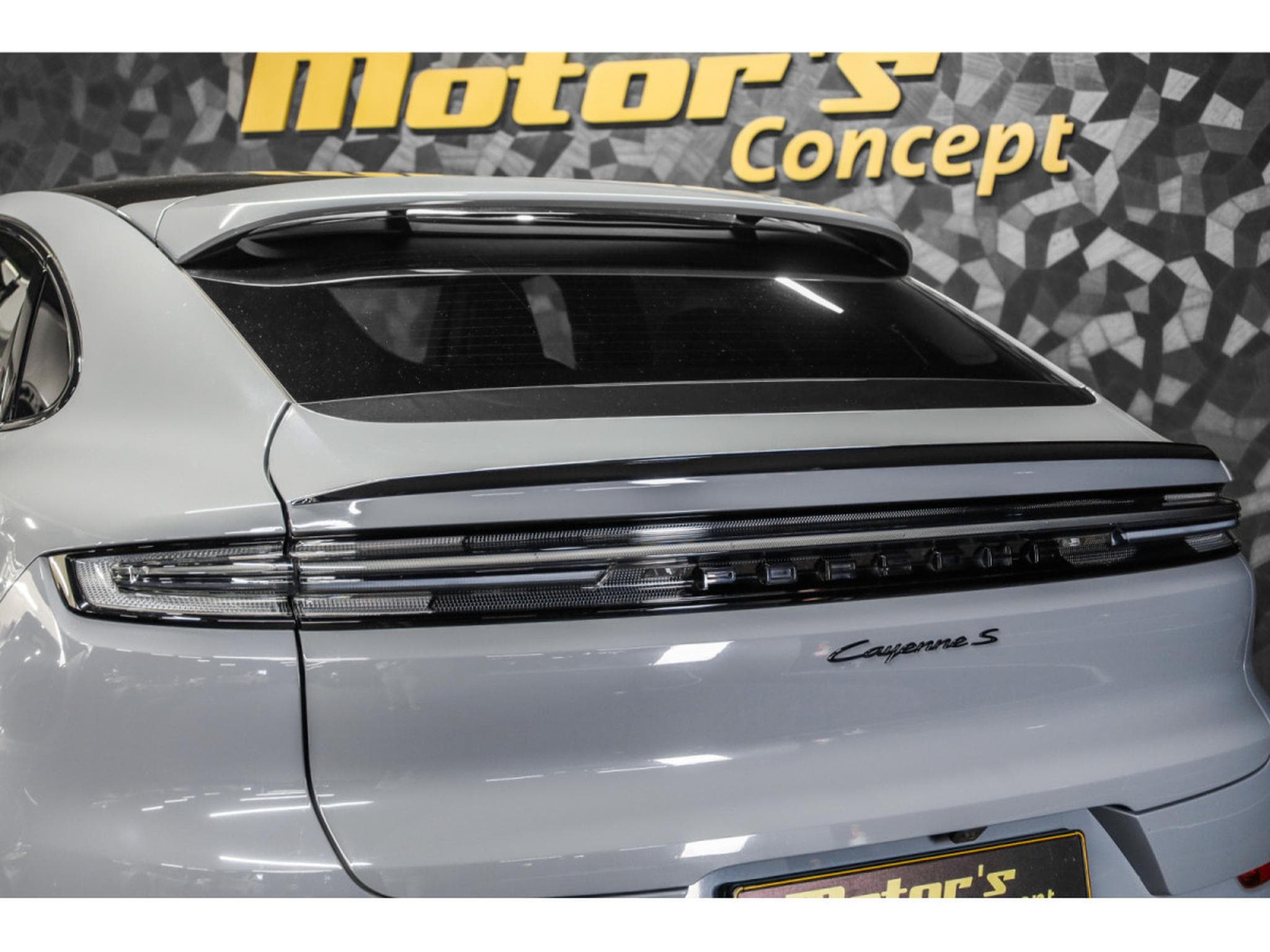 Porsche Cayenne S Coupé - ARCTIC GREY (2023) - Photo 20