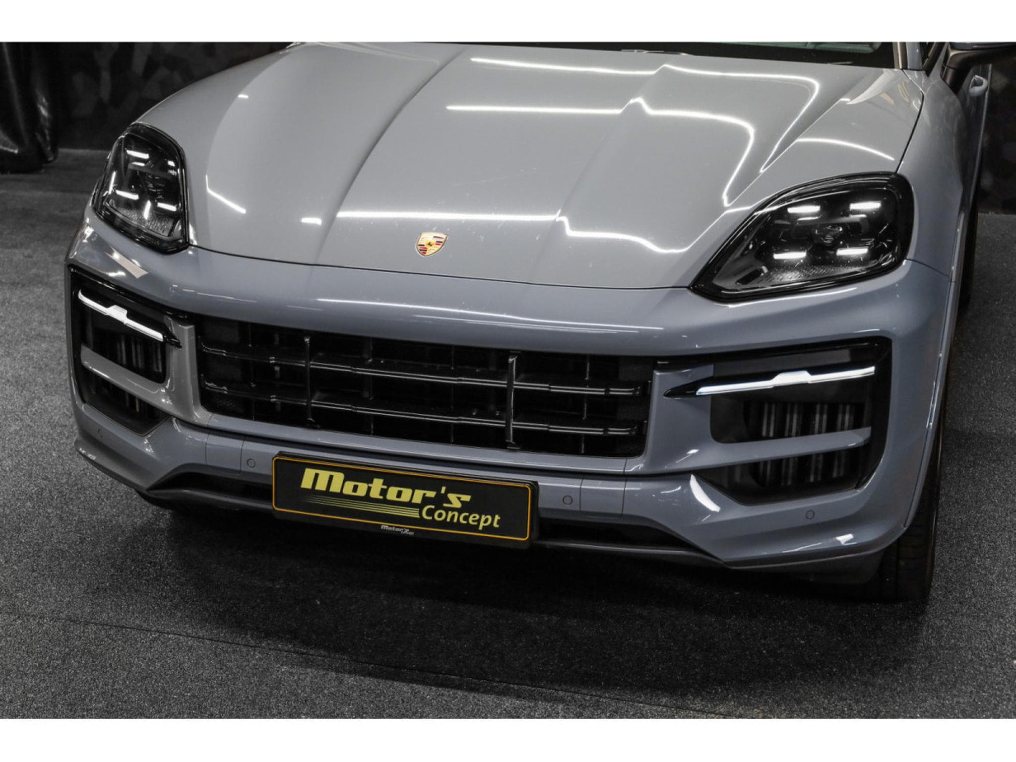 Porsche Cayenne S Coupé - ARCTIC GREY (2023) - Photo 26