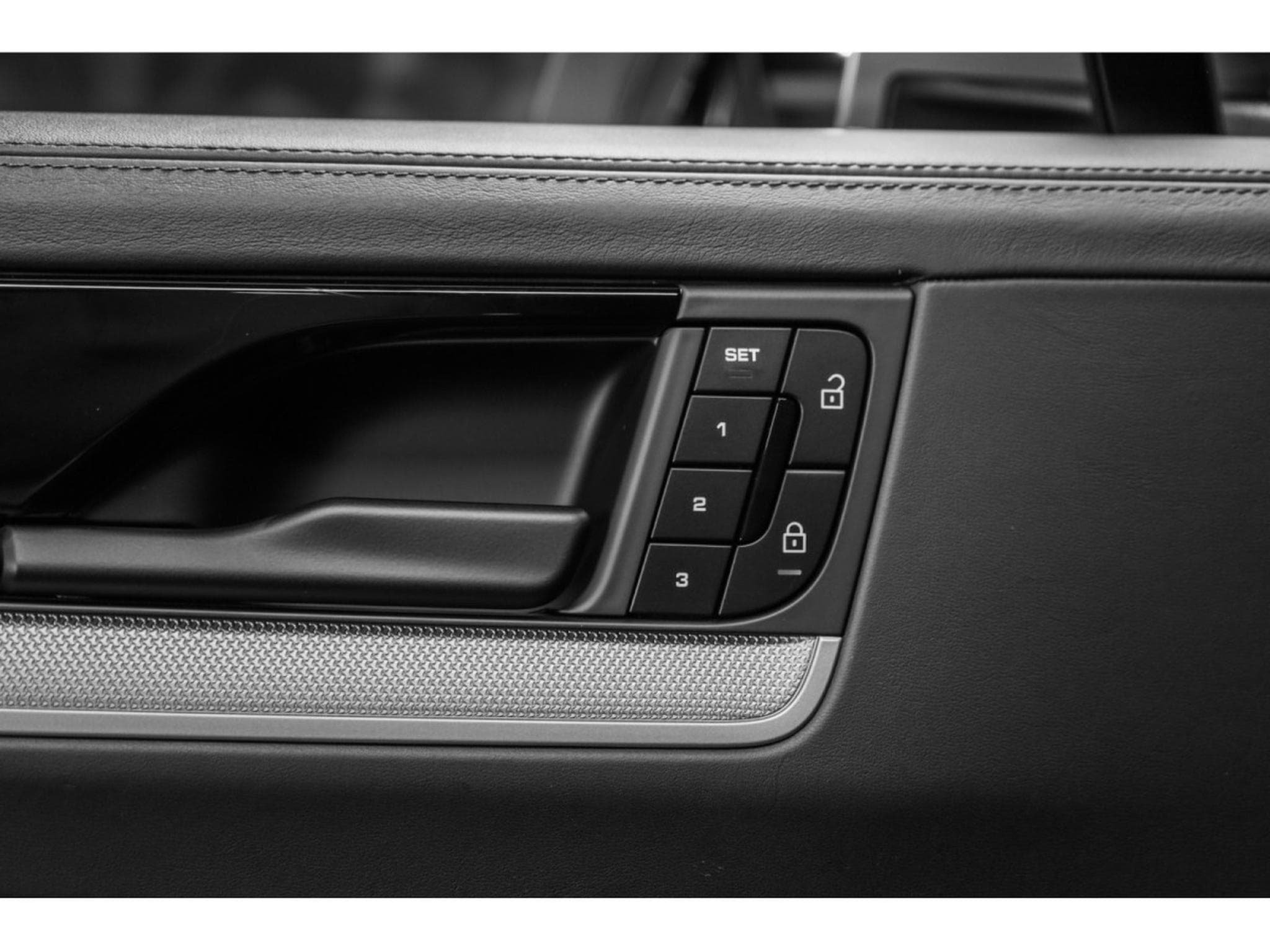 Porsche Cayenne S Coupé - ARCTIC GREY (2023) - Photo 30