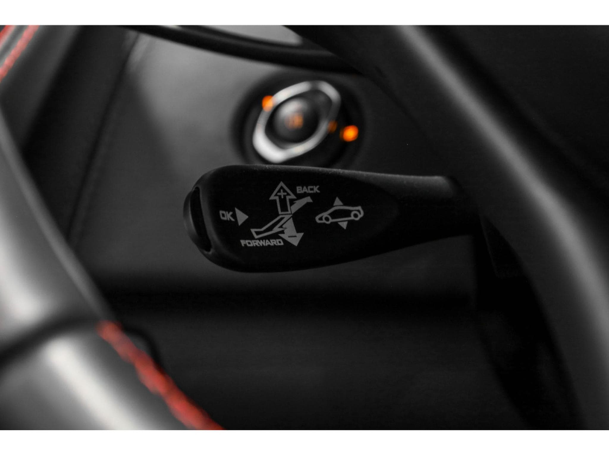 McLaren 570S Spider 3.8 V8 - FIRE BLACK (2018) - Photo 16