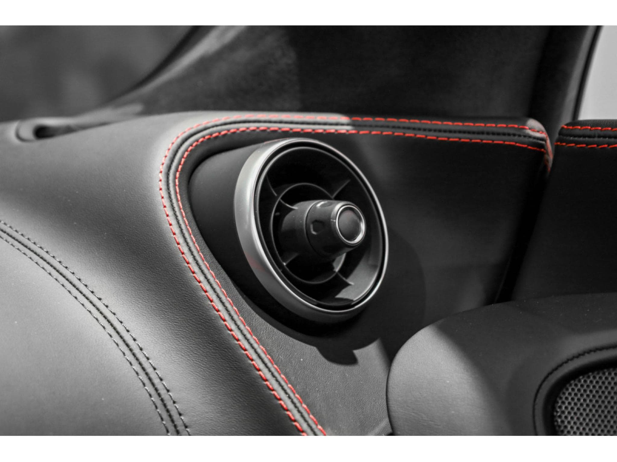 McLaren 570S Spider 3.8 V8 - FIRE BLACK (2018) - Photo 25