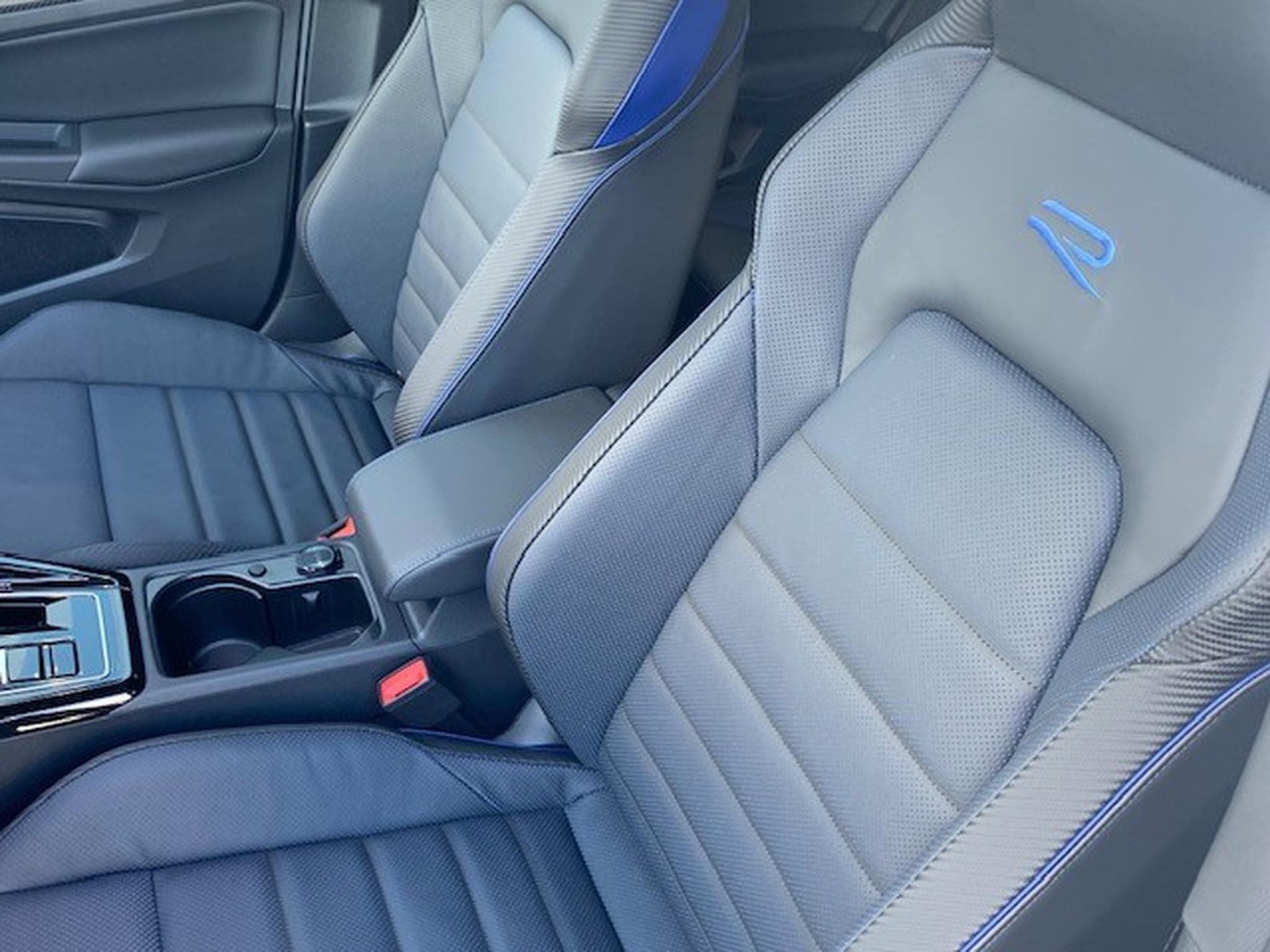 VW Golf R BLACK R-PERFORMANCE 333CV 4MOTION DSG7 (2026) - Photo 2