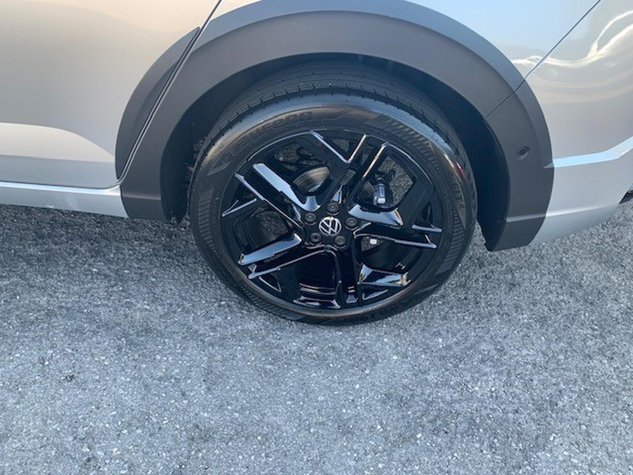 VW Taigo R-LINE BLACK STYLE 1.5TSI 150CV DSG7 (2026) - Photo 4