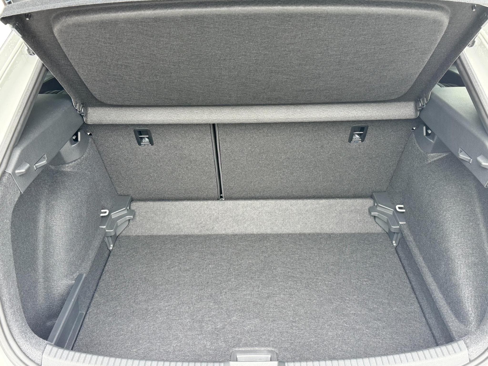 VW Taigo 1,0 TSI DSG (2025) - Foto 25