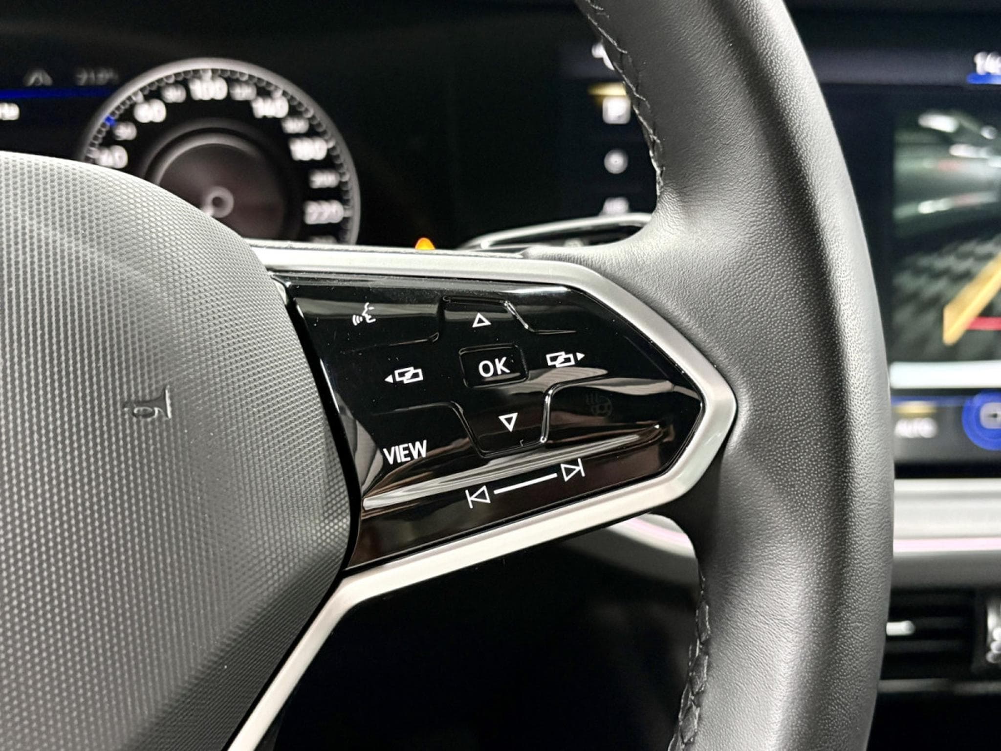 VW Touareg 3.0 TSi V6 eHybrid 4MOTION Elegance  381 CV (2022) - Photo 13