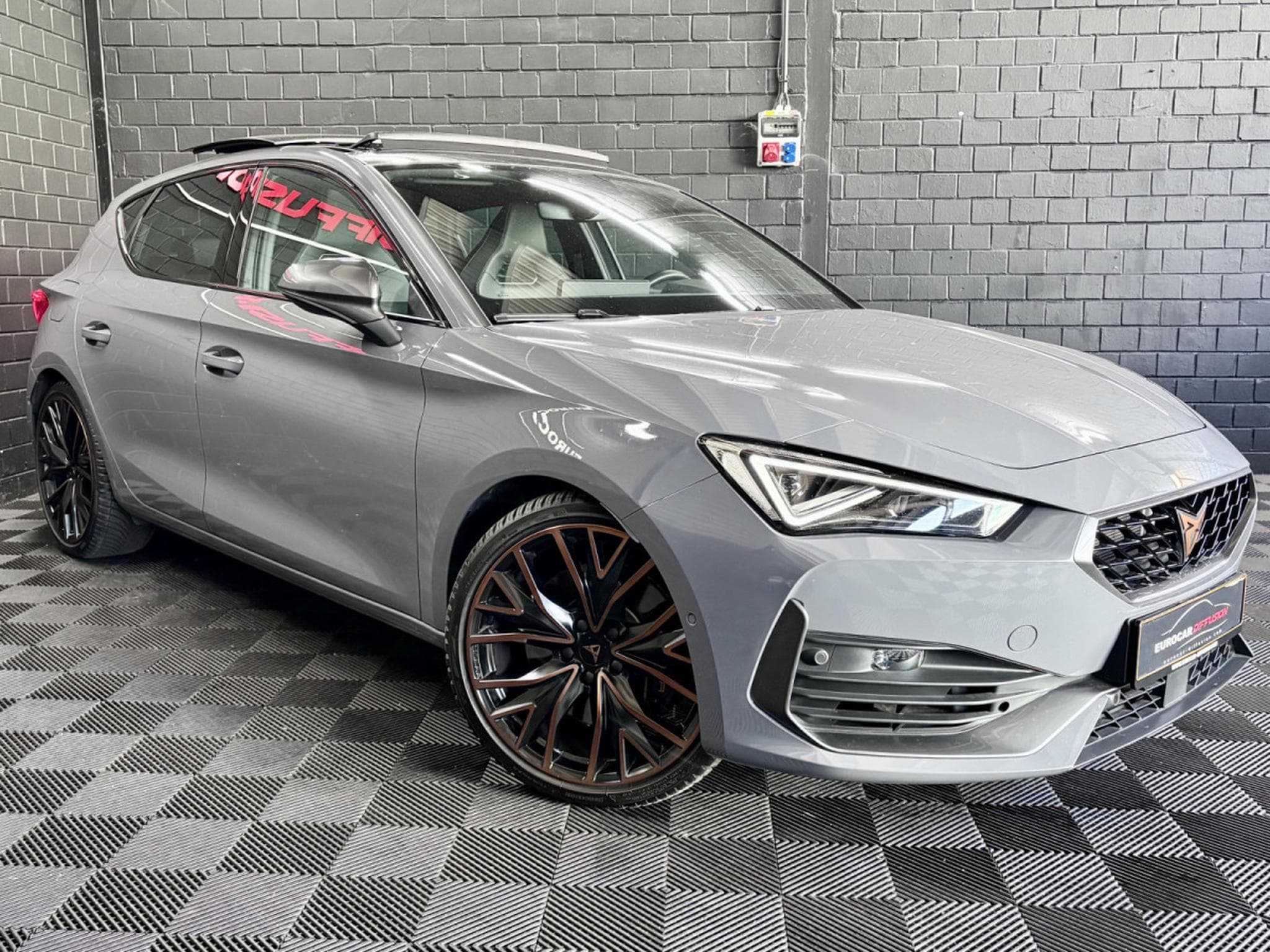 Cupra Leon VZ 2.0 TSI 300CV *PANO *VSS* BEATS * CAM *  MATRIX * (2024) - Foto 3
