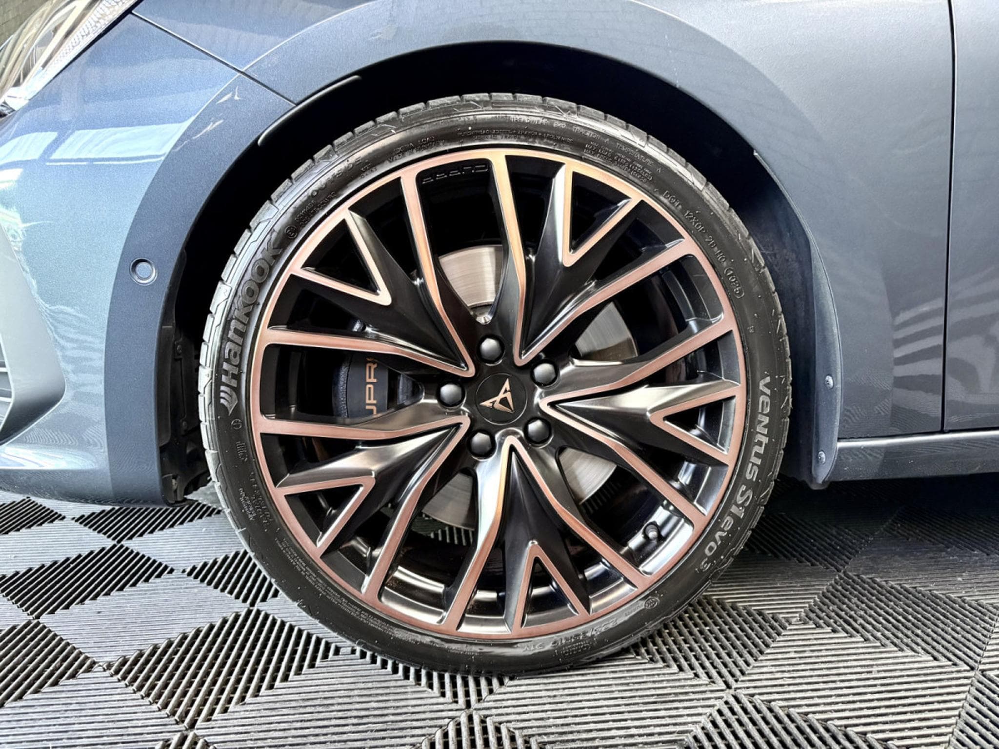 Cupra Leon VZ 2.0 TSI 300CV *VSS* BEATS * CAM * DCC* (2023) - Foto 25
