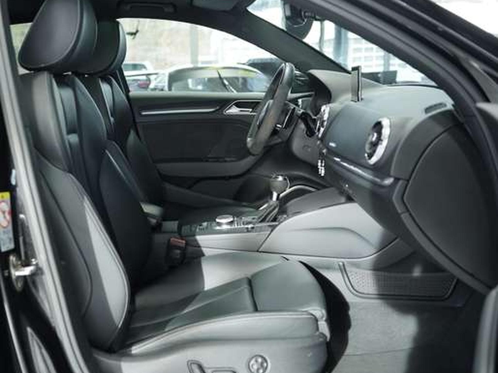Audi RS3 q. Limousine *B&O *Pano *19 *Virtual *NOOPF (2017) - Foto 18
