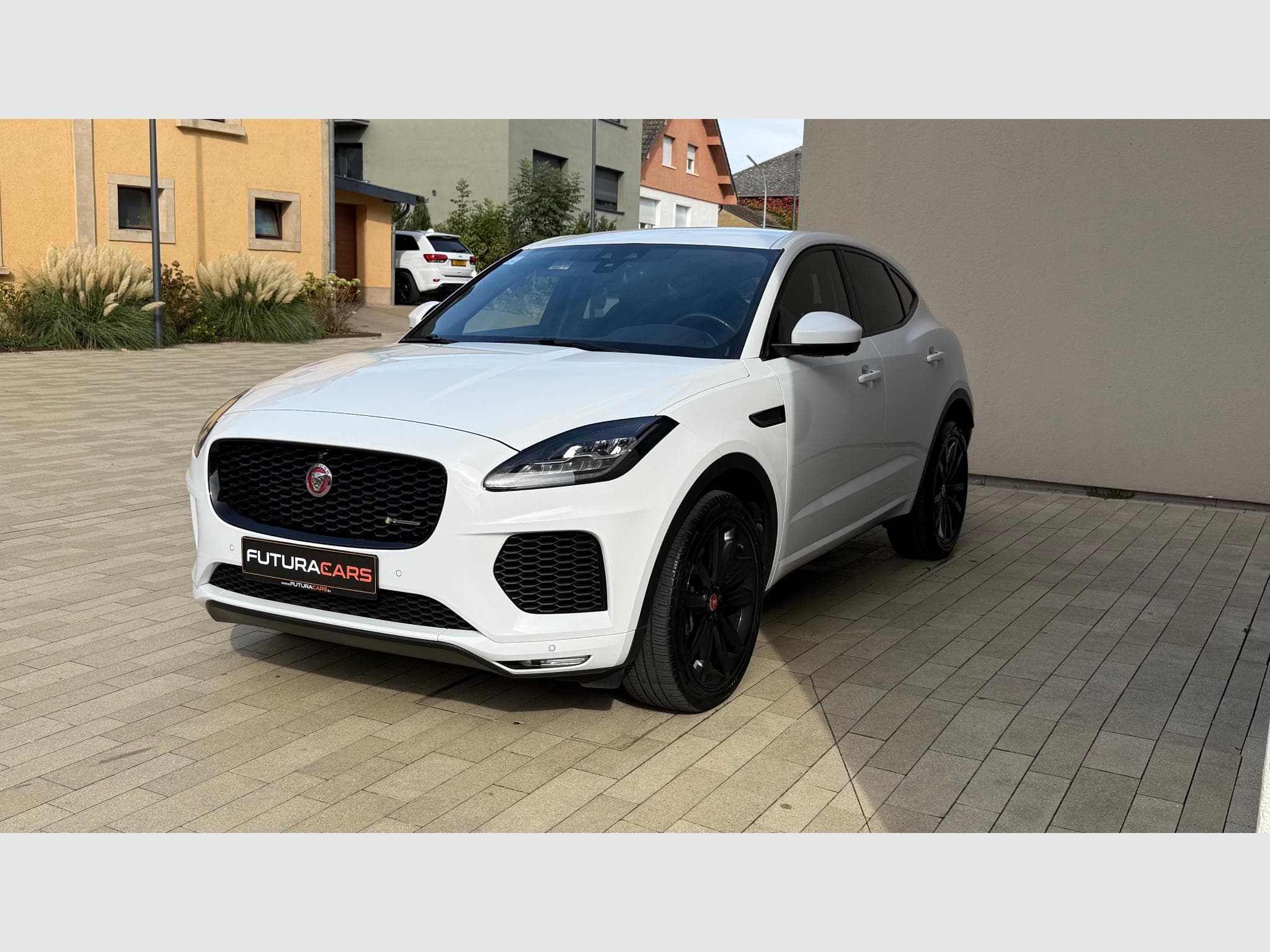 Jaguar E-Pace R-Dynamic (2019) - Photo 1
