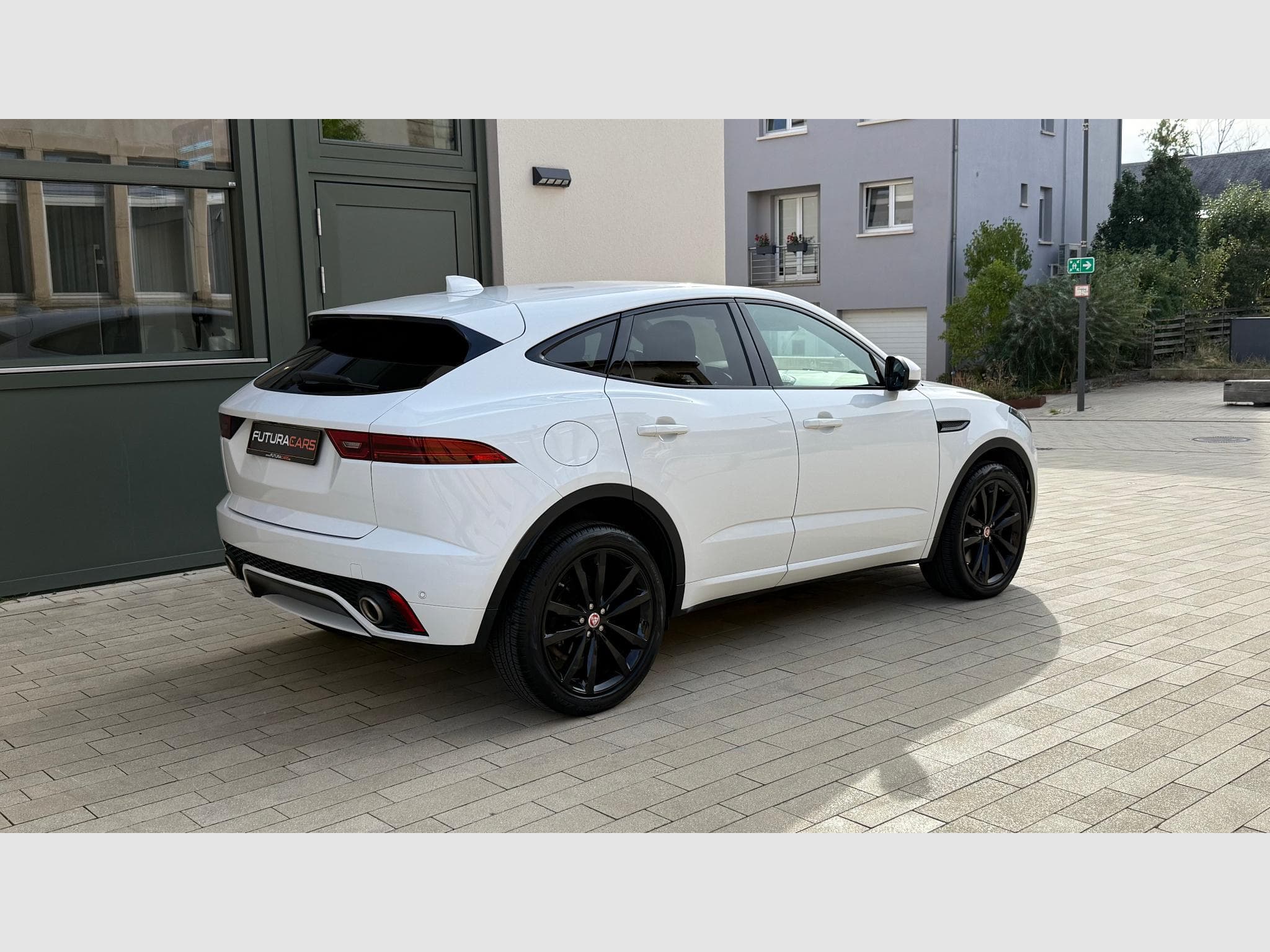 Jaguar E-Pace R-Dynamic (2019) - Photo 5