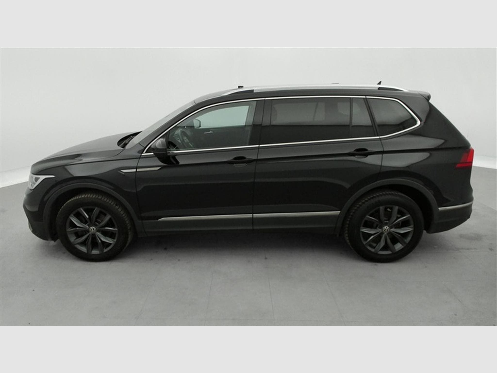 VW Tiguan 2.0 TDi SCR Life Business (2022) - Photo 3