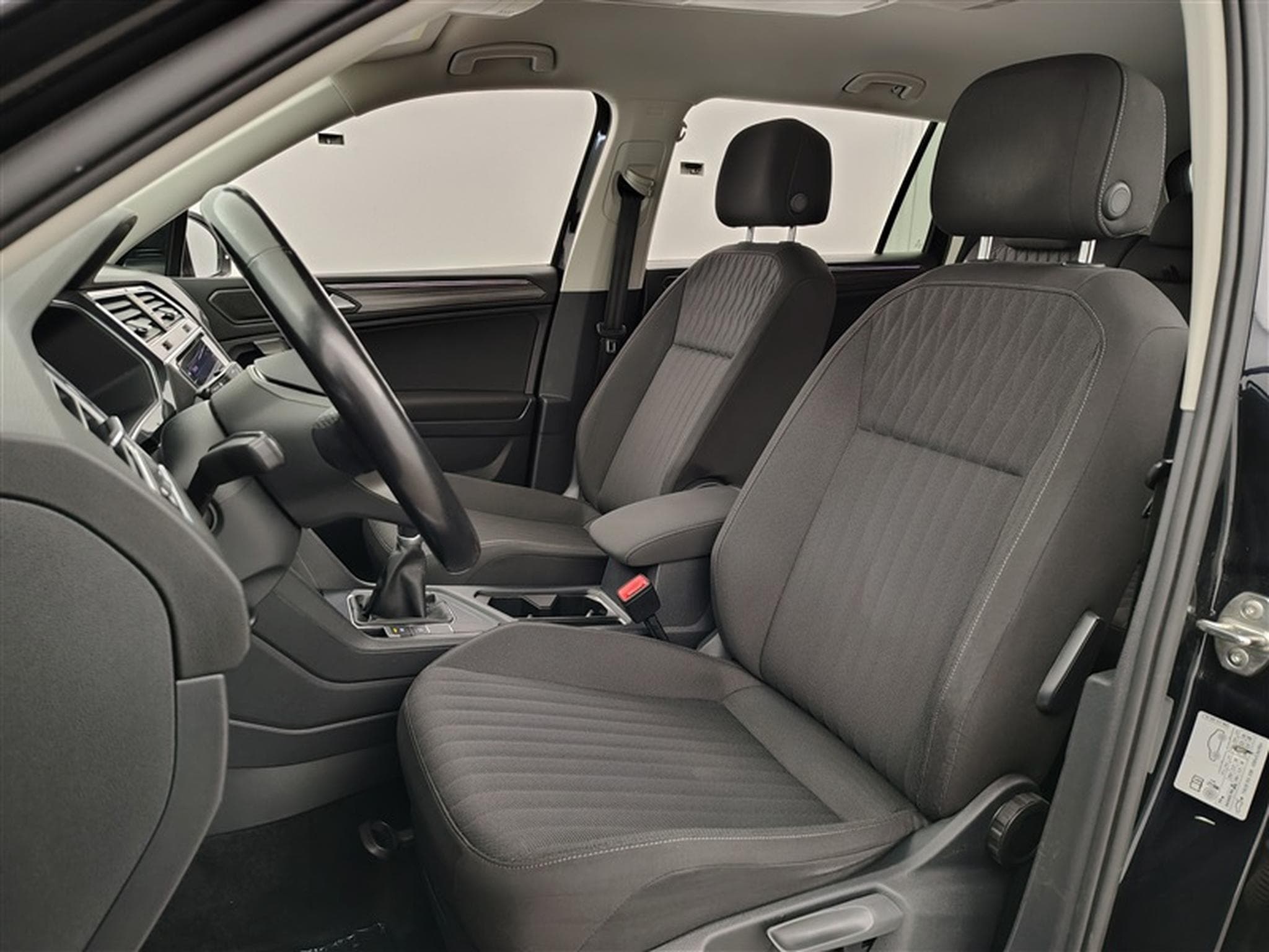 VW Tiguan 2.0 TDi SCR Life Business (2022) - Photo 7