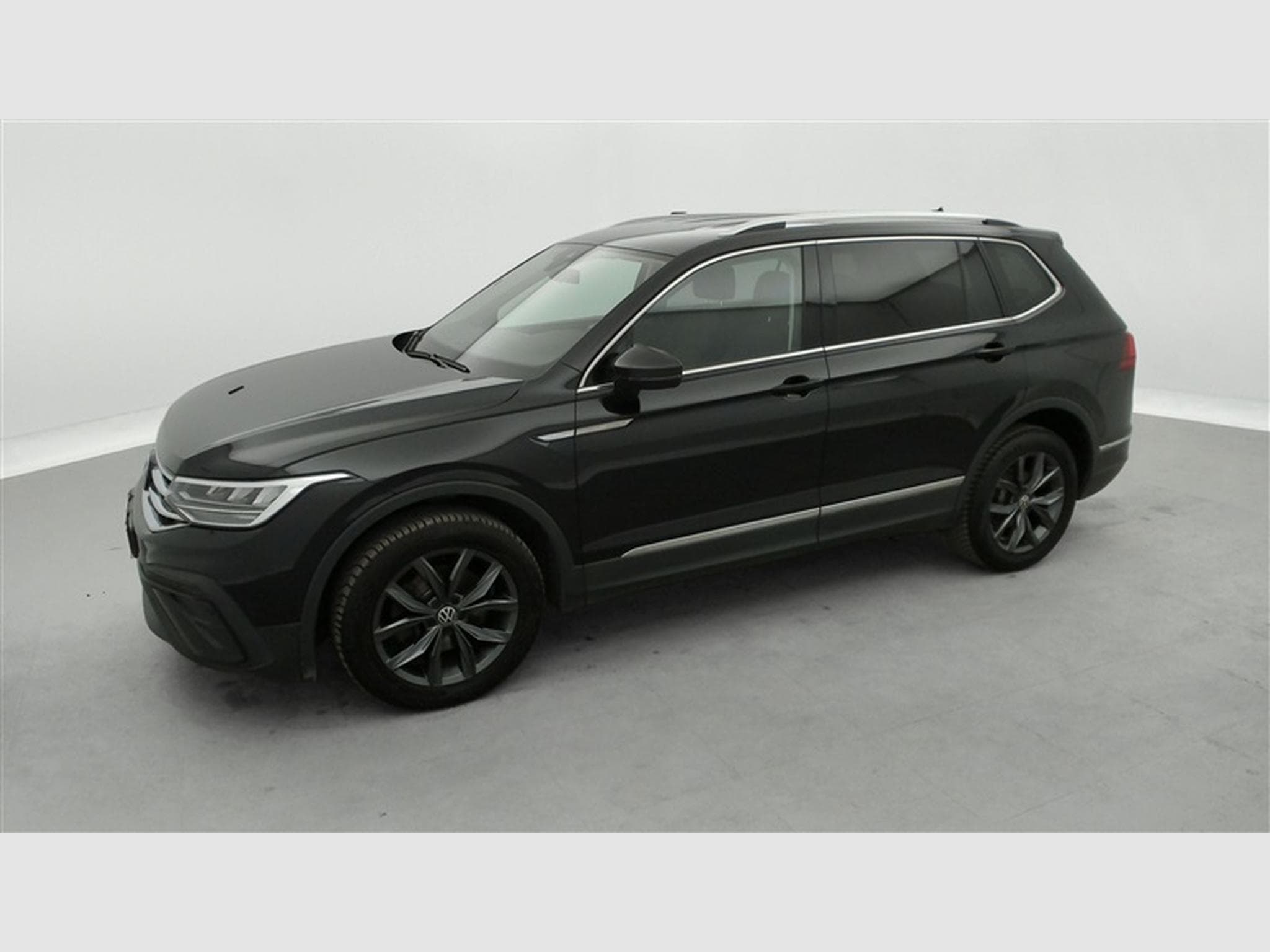 VW Tiguan 2.0 TDi SCR Life Business (2022) - Photo 22